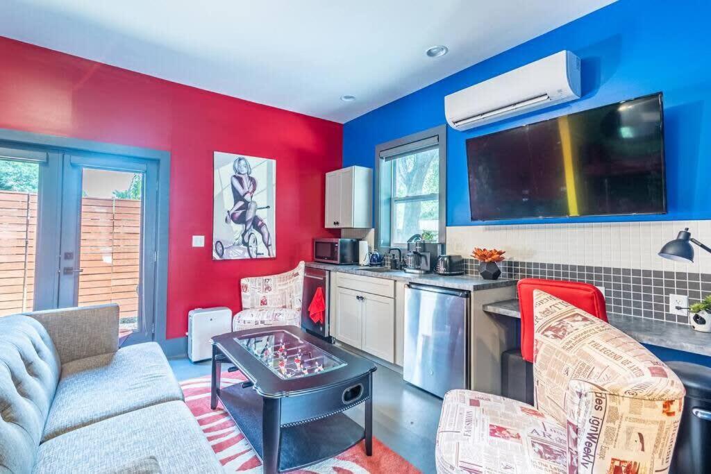 Unique studio w pool spa & gardens near downtown