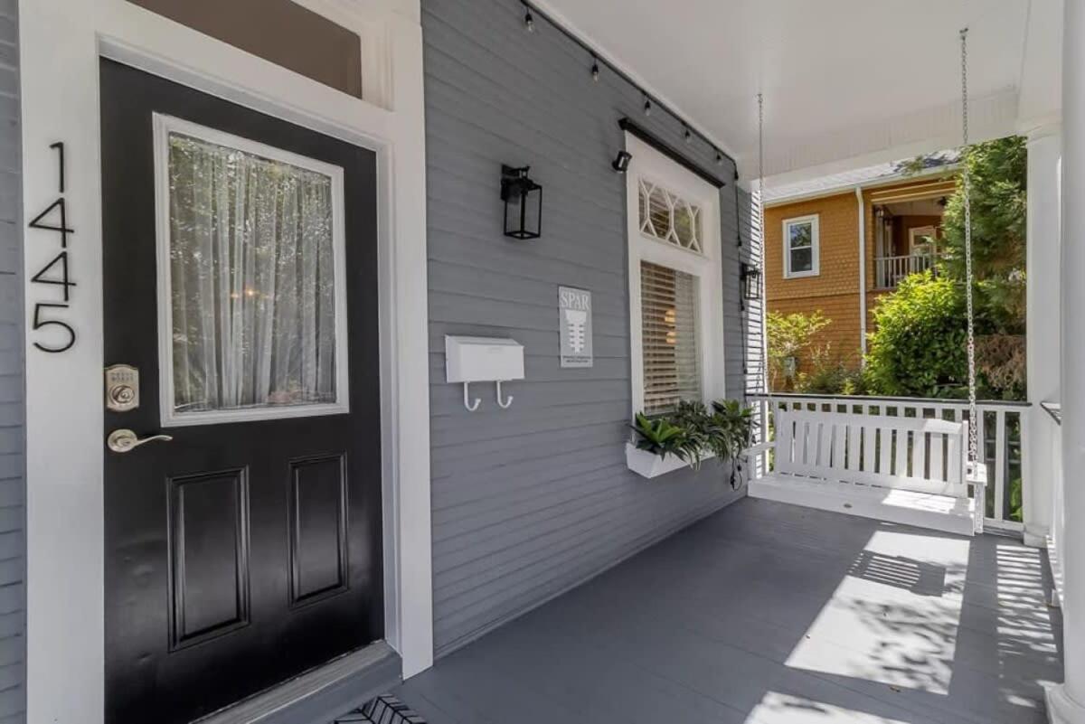 Elegant 2 BR apt in the heart of historic SPR - 5 min drive to TIAA Bank Field view 3