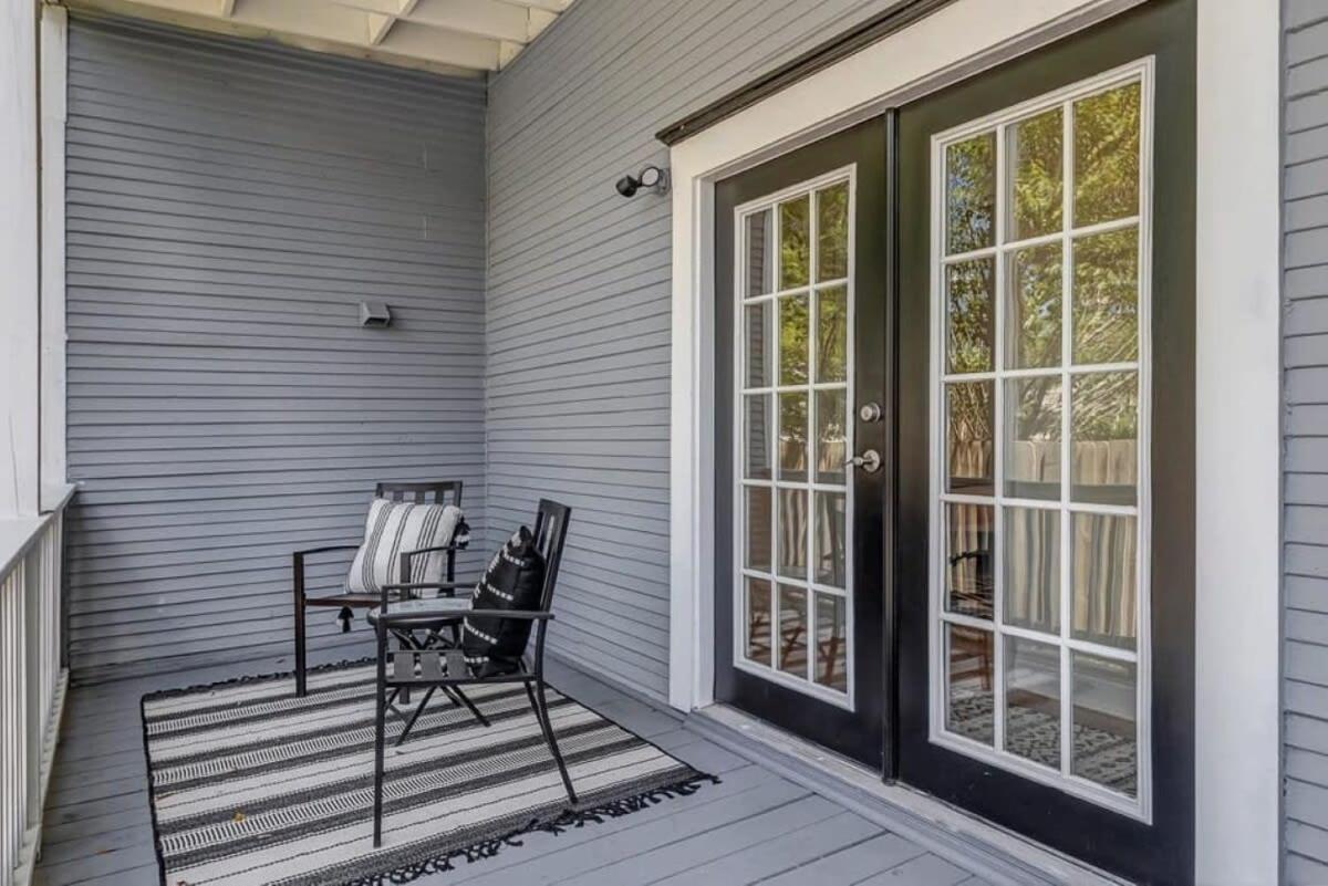 Elegant 2 BR apt in the heart of historic SPR - 5 min drive to TIAA Bank Field view 5