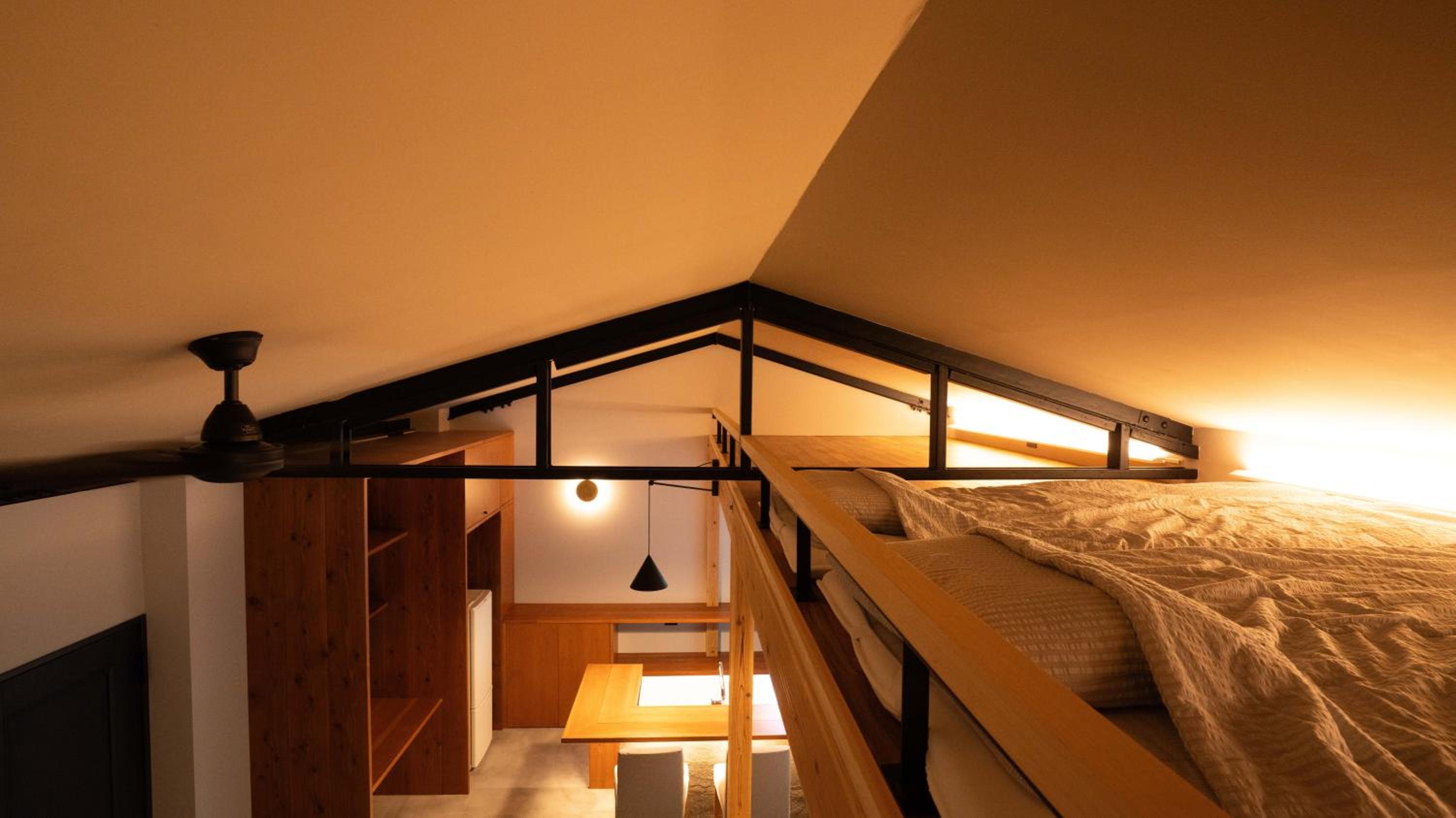 Hotel Re:Plug