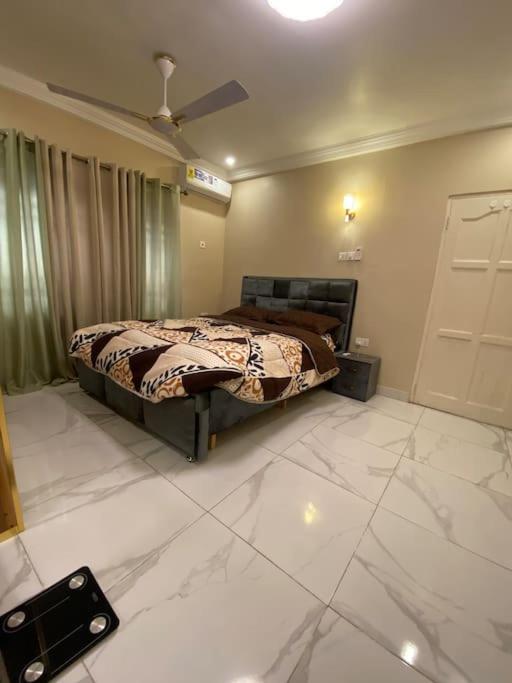 E&R Luxury Apartment view 3