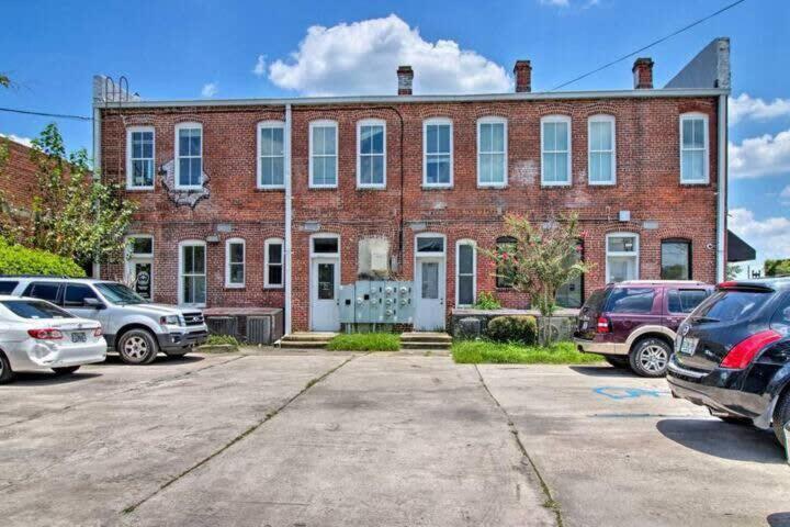Bright & spacious Property - Pet friendly view 2