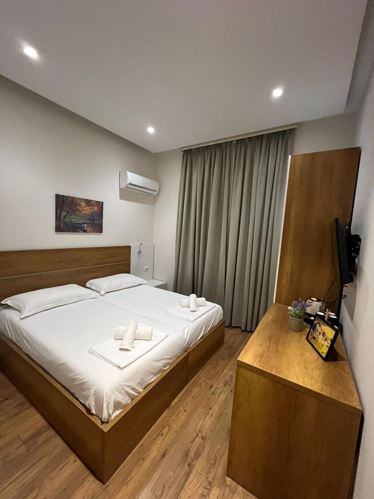 Urban Room 2