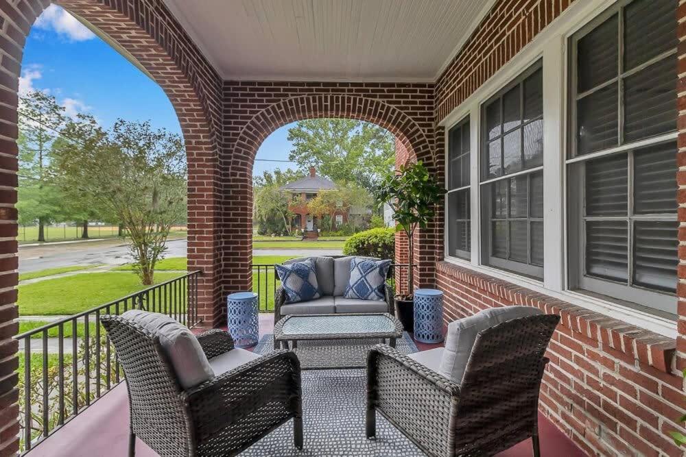Stunning and Cozy 4BR in Historic Avondale view 3
