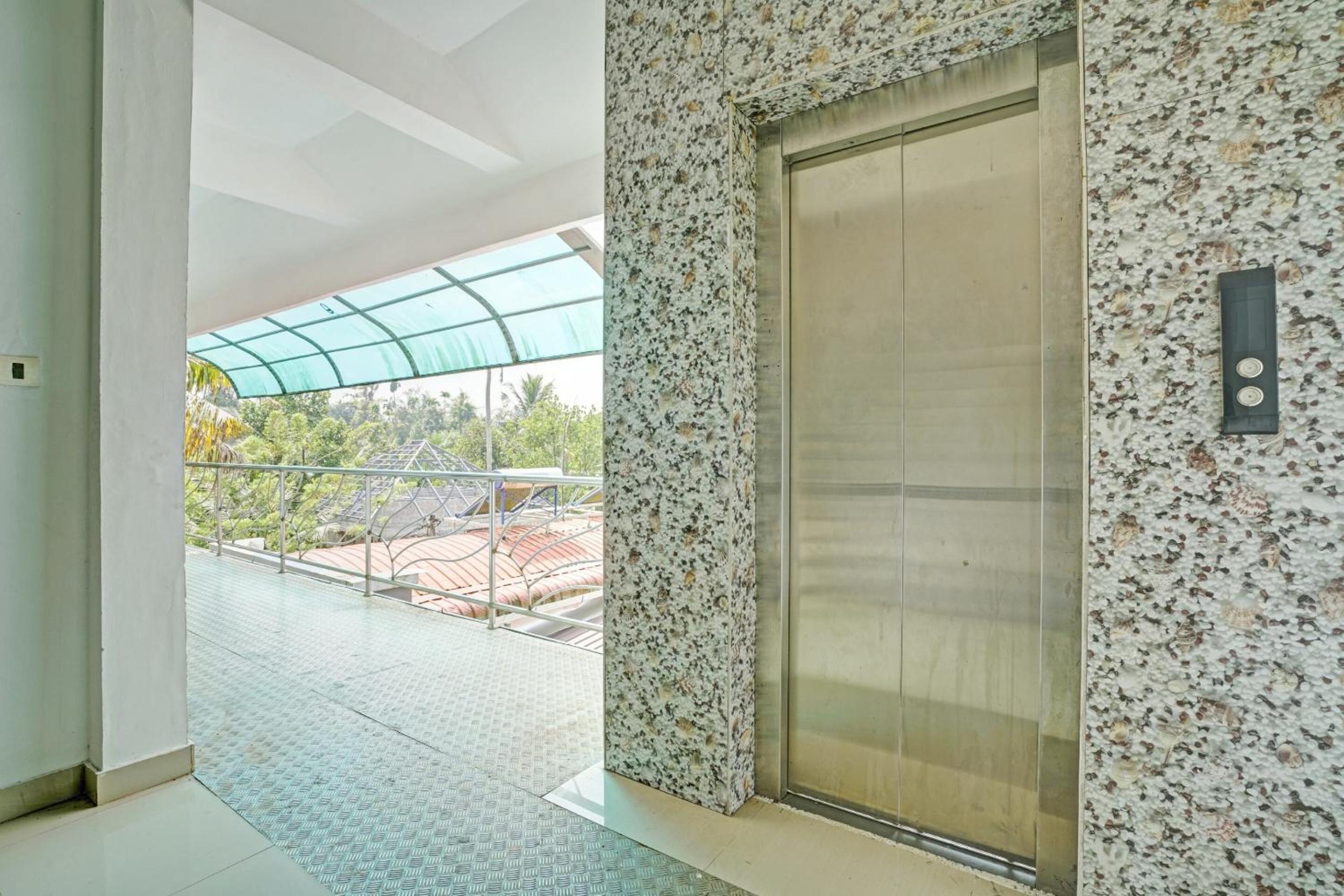SPOT ON Vinodam Residency view 4