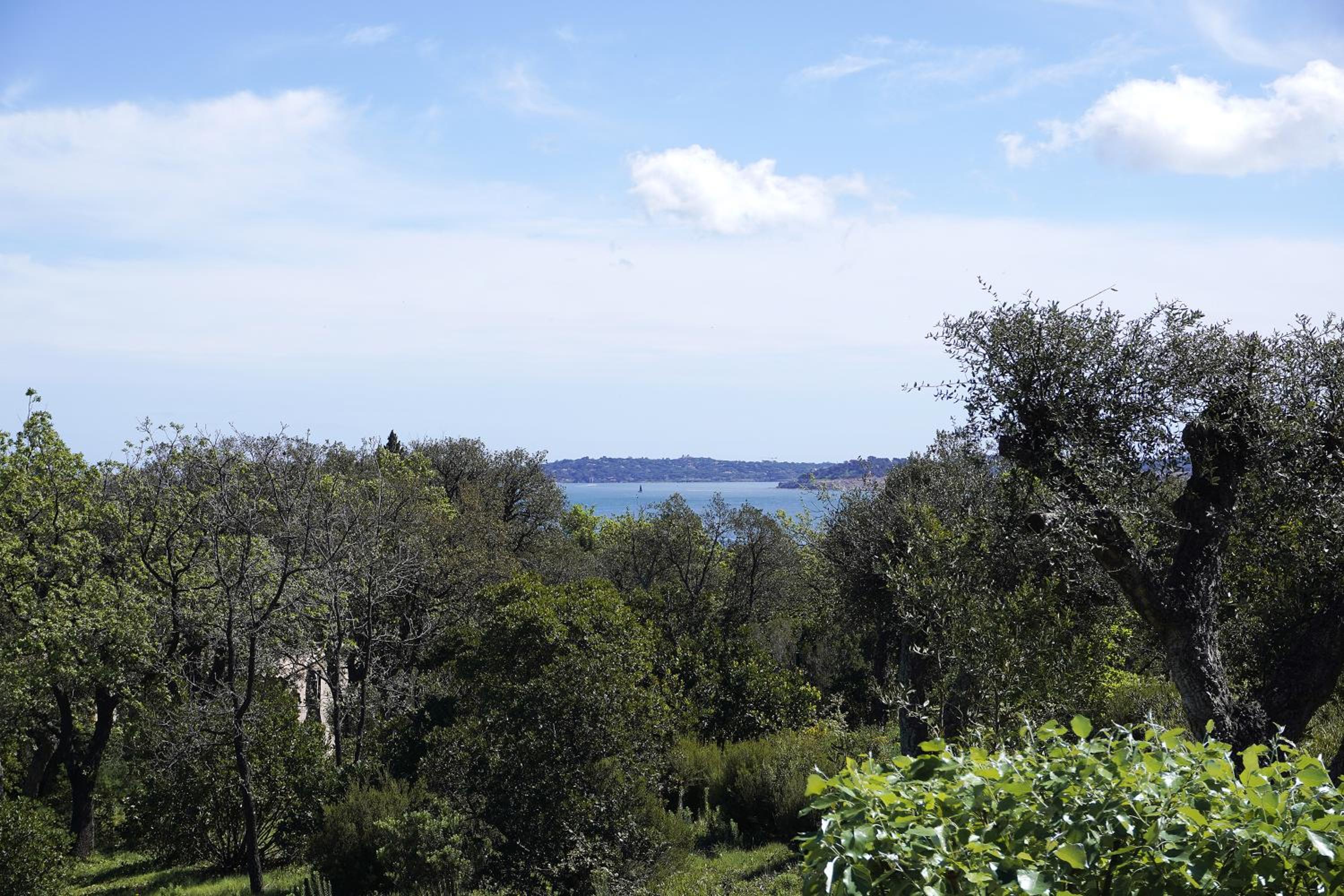 Les Bastides 30282