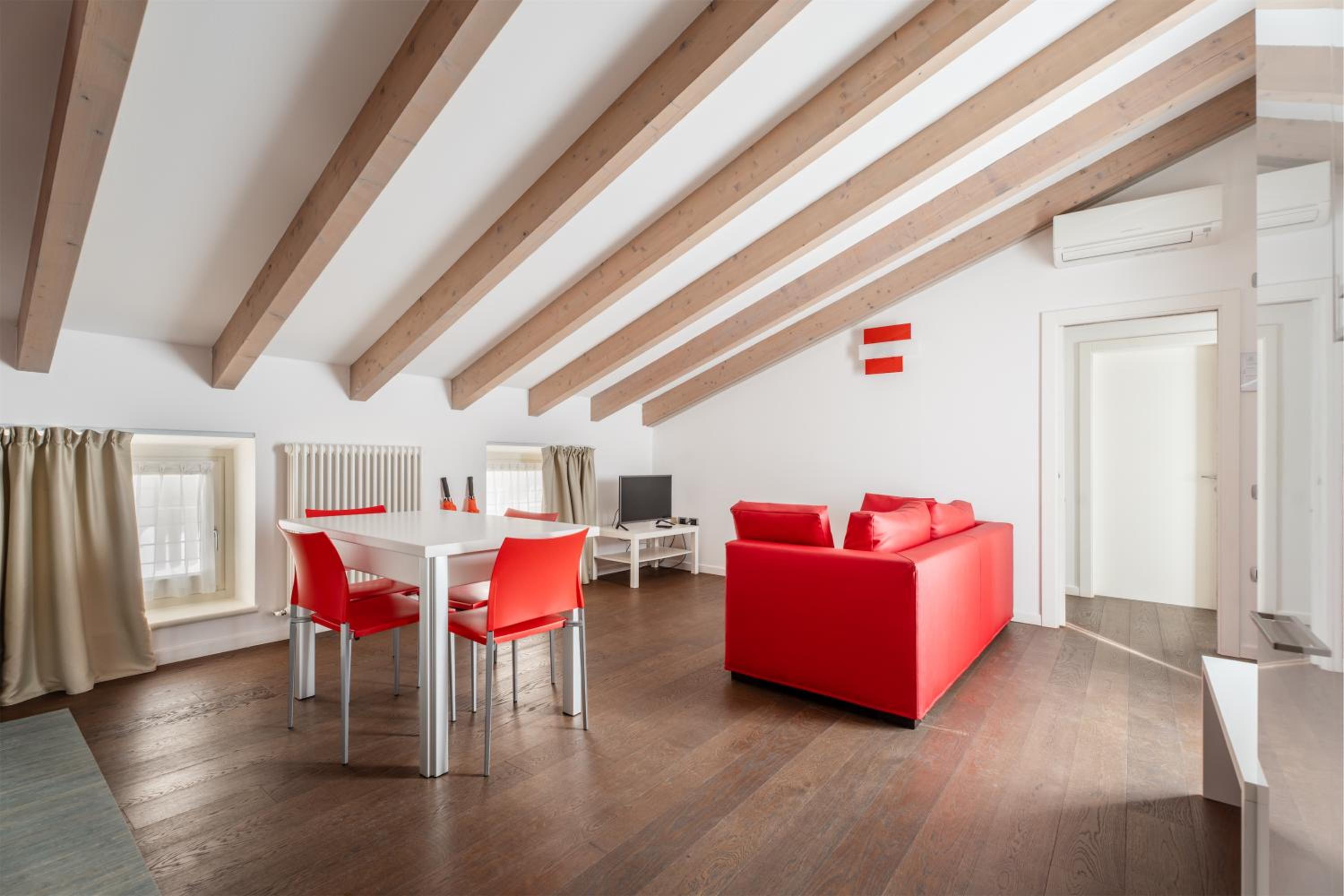 Villa Aranci Downtown view 3