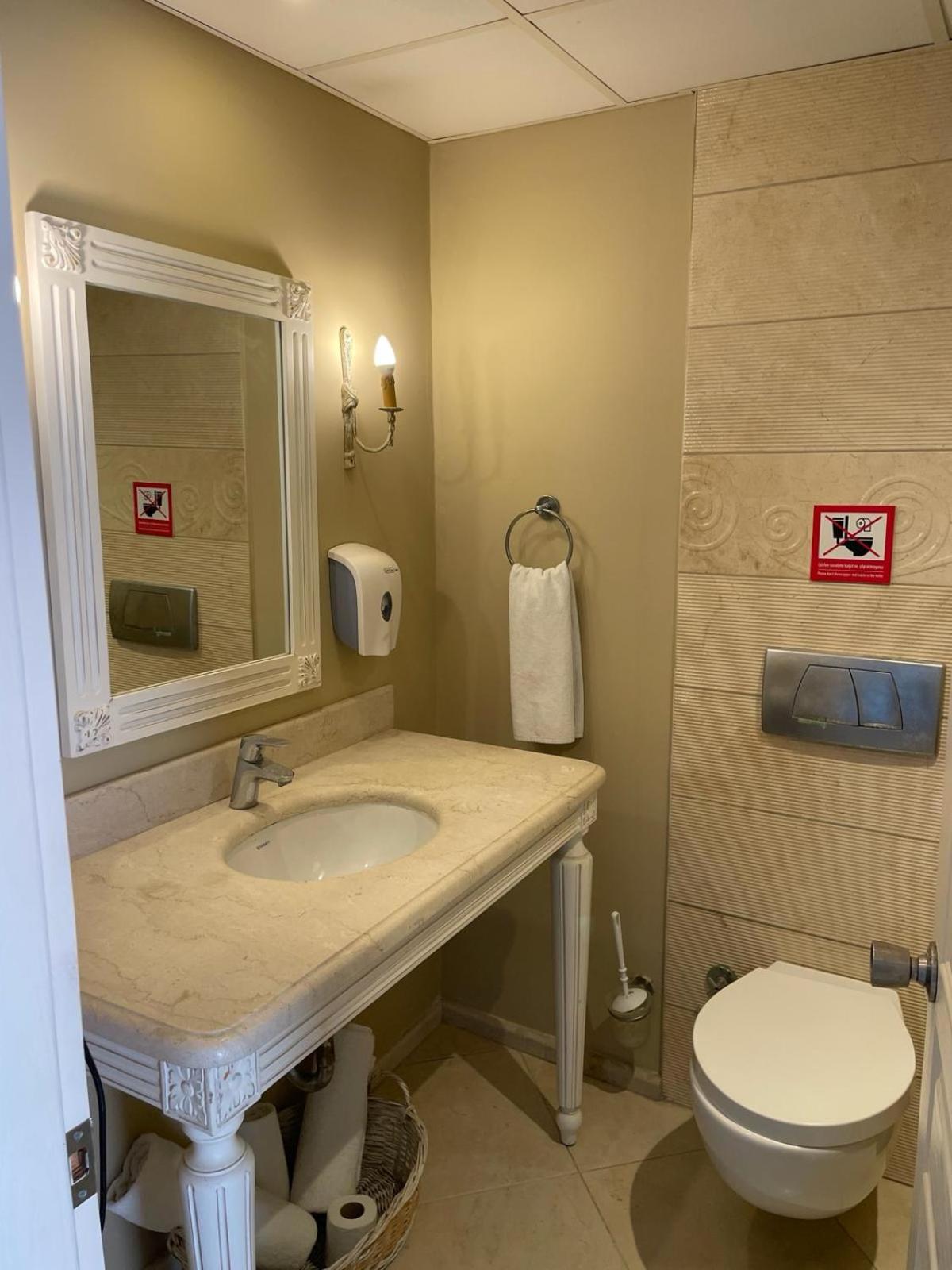 Hotel Carina-Entertainment Hotel - Image 46