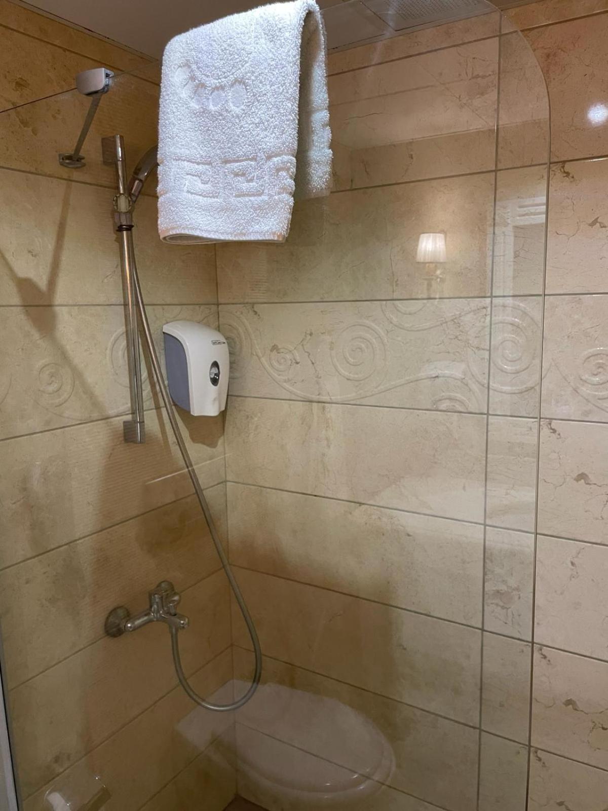 Hotel Carina-Entertainment Hotel - Image 49