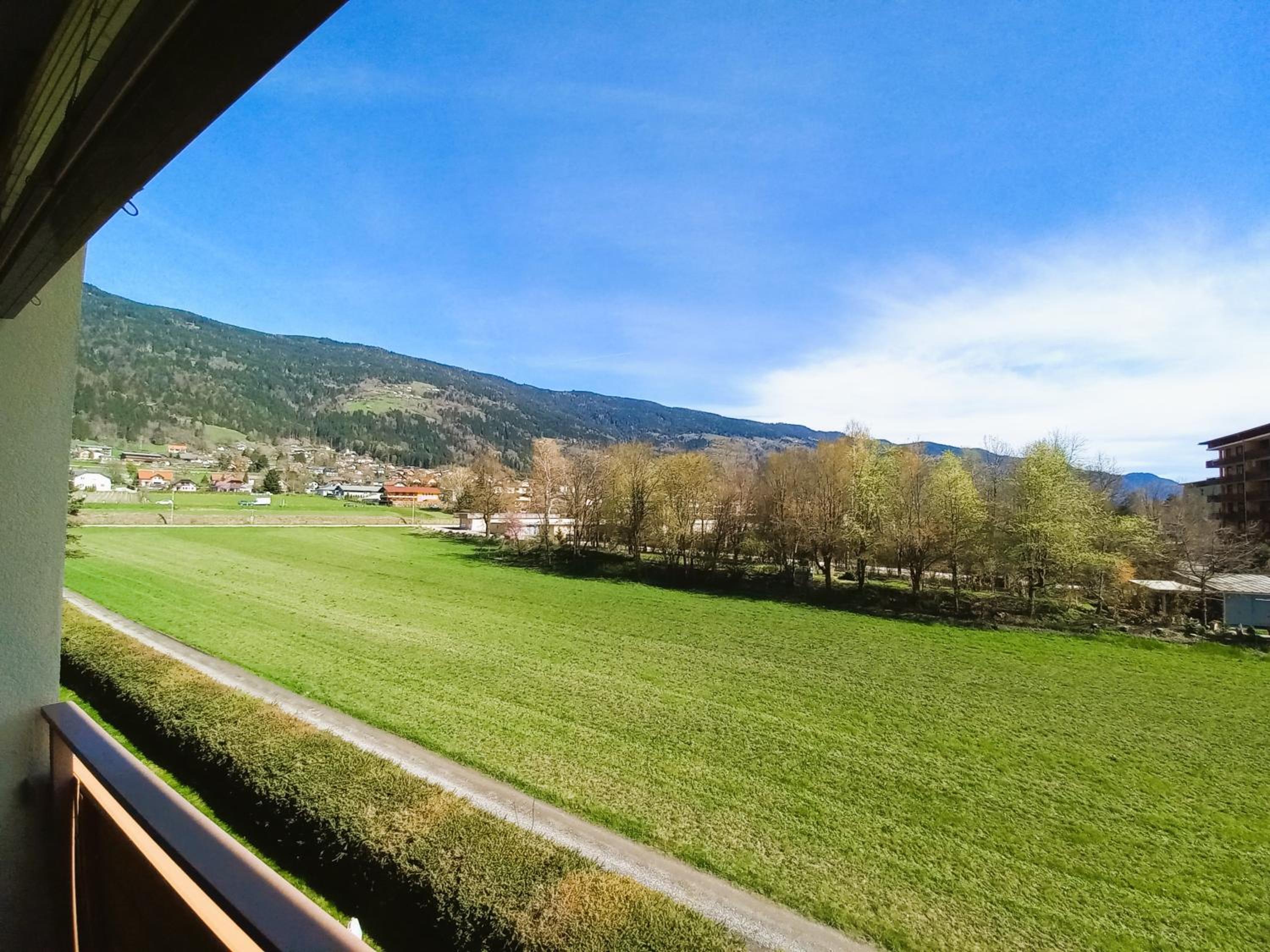 SANDRO Haus KMB Seeappartement am Ossiacher See mit direktem Seezugang und Hallenbad