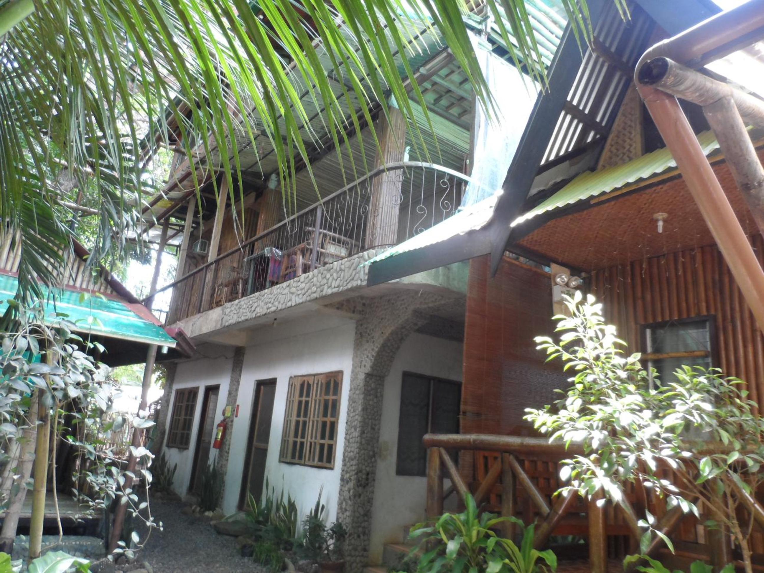 Victoria Guest House and Cottages