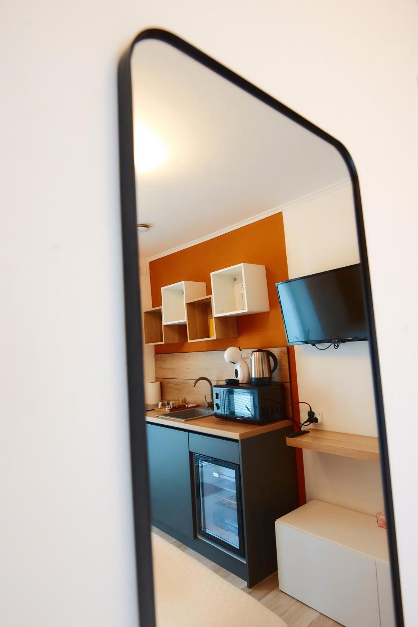 PRIMA APARTMENTS
