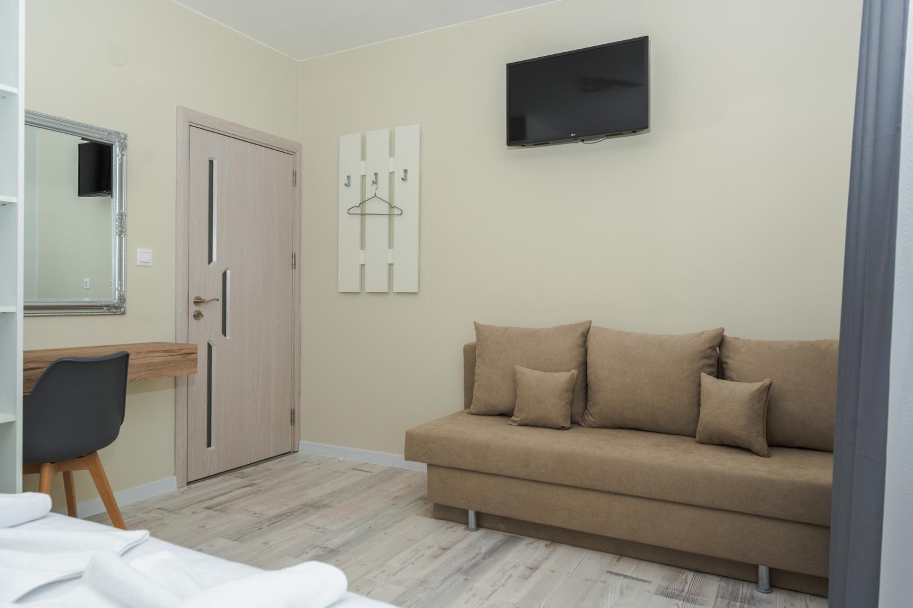ENEVI Guest Houses-Къщи за гости Еневи
