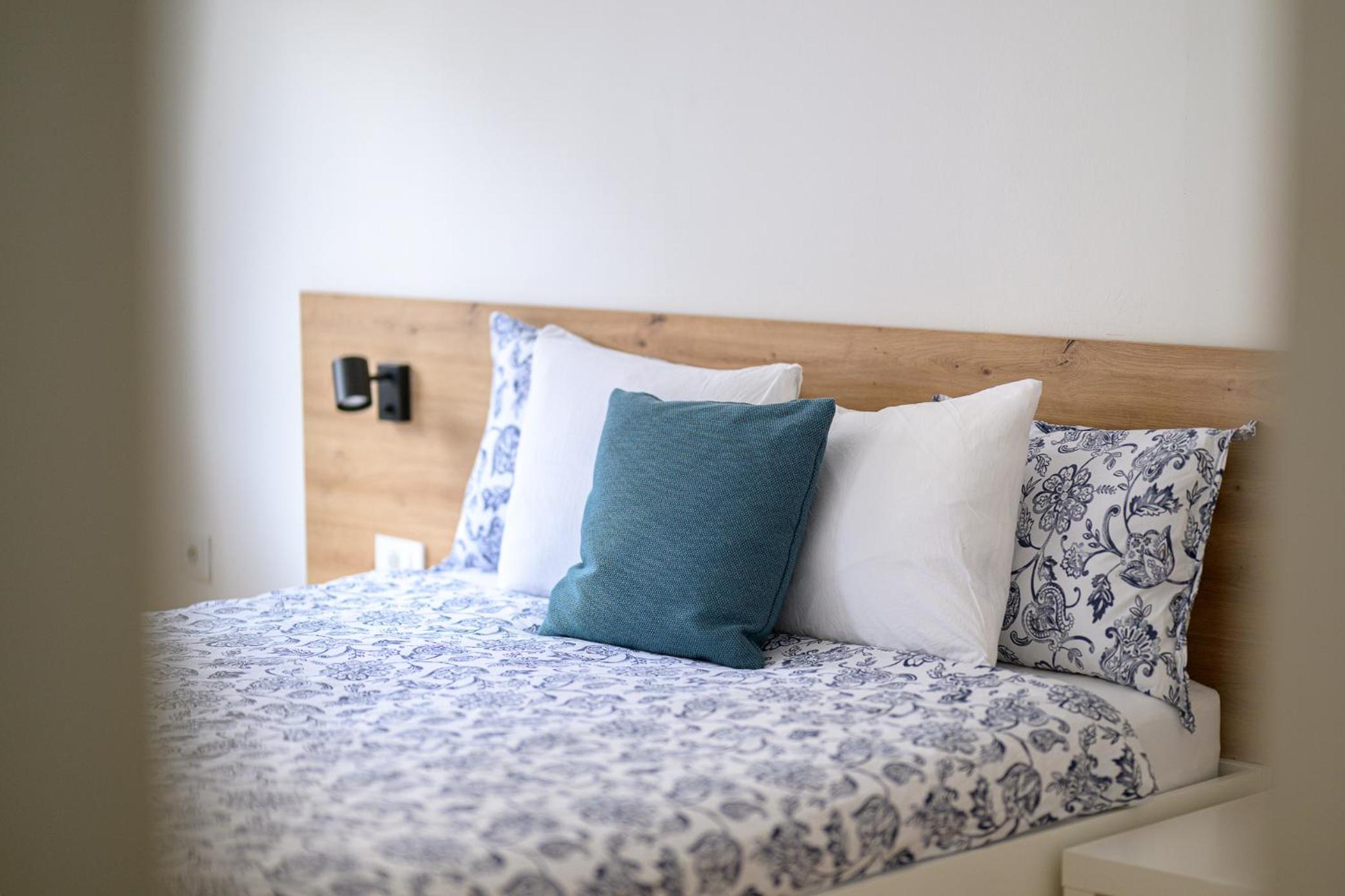 Upper Town Apartments and Rooms view 4