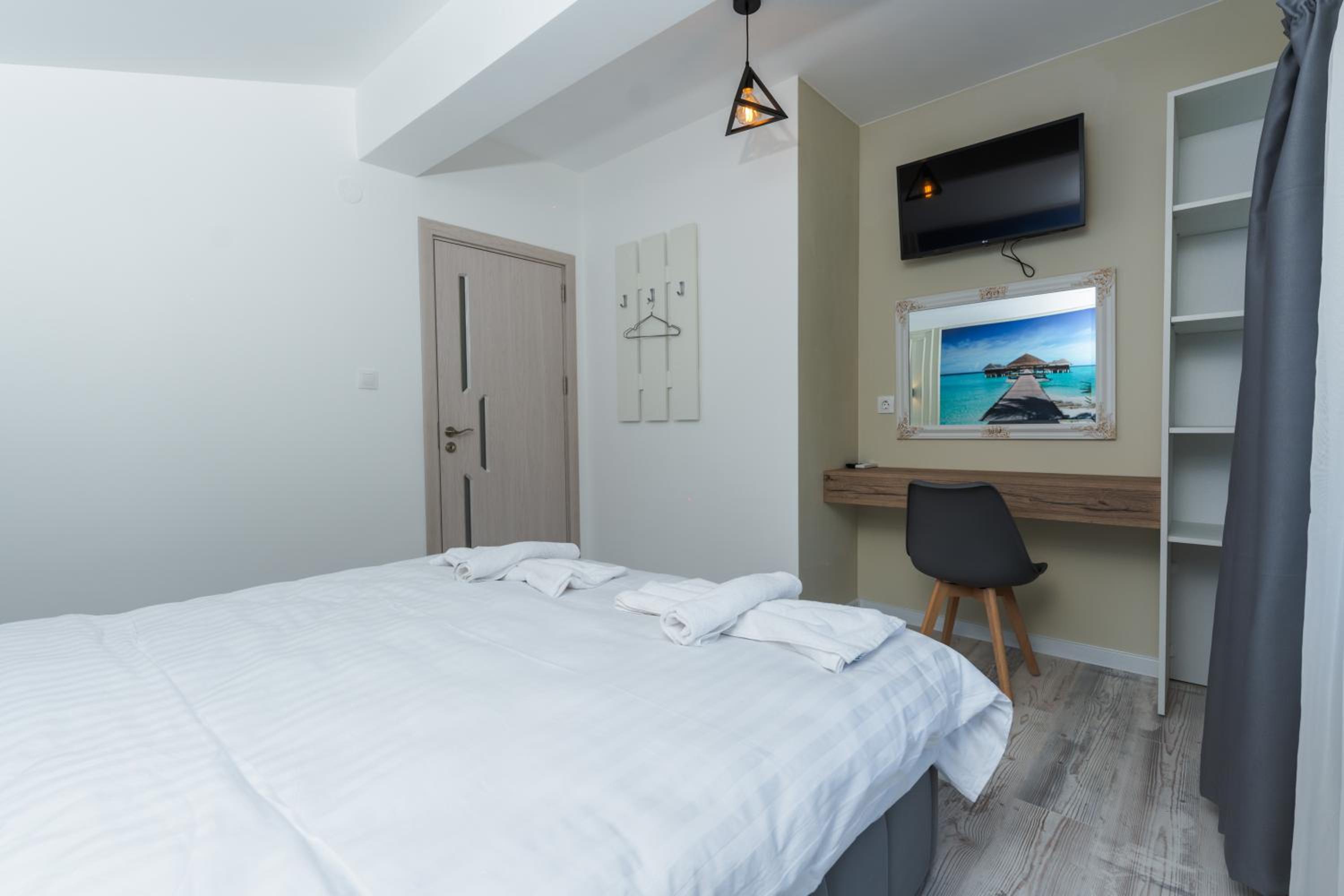 ENEVI Guest Houses-Къщи за гости Еневи