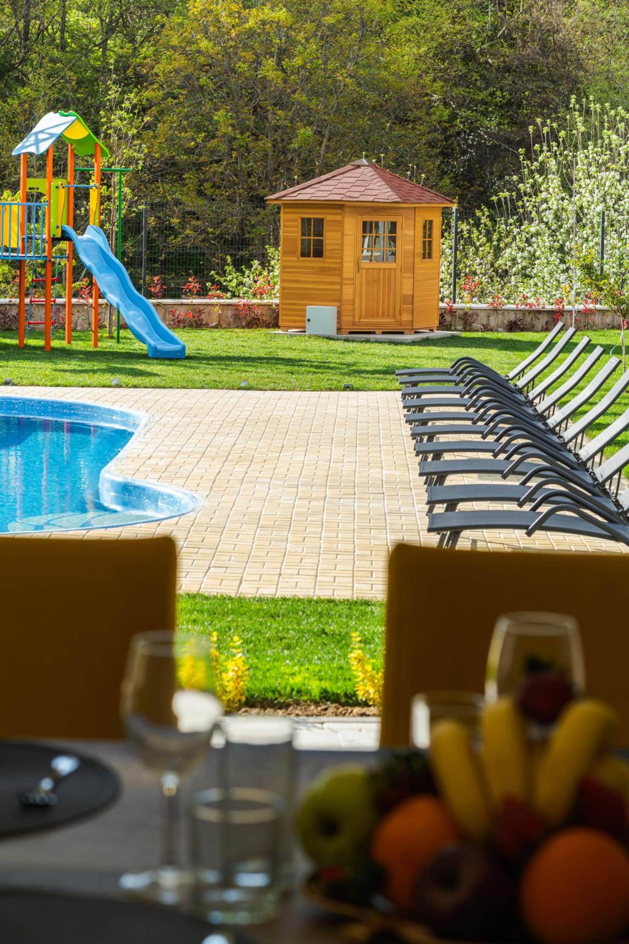 ENEVI Guest Houses-Къщи за гости Еневи