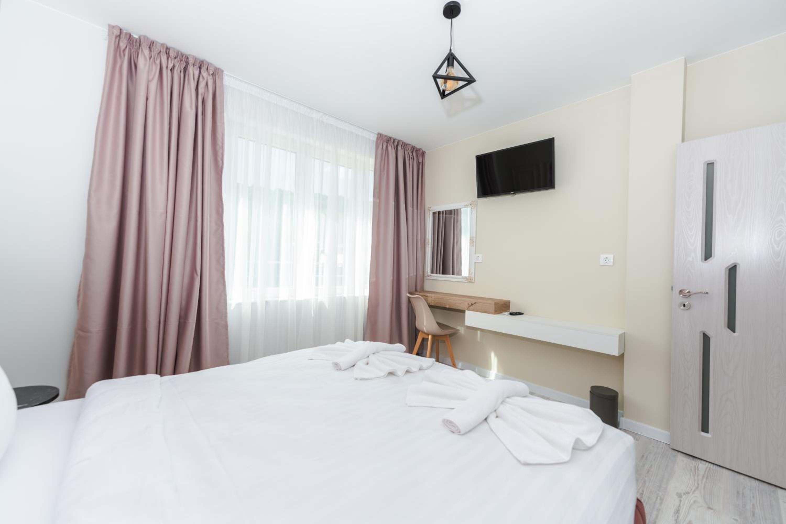 ENEVI Guest Houses-Къщи за гости Еневи