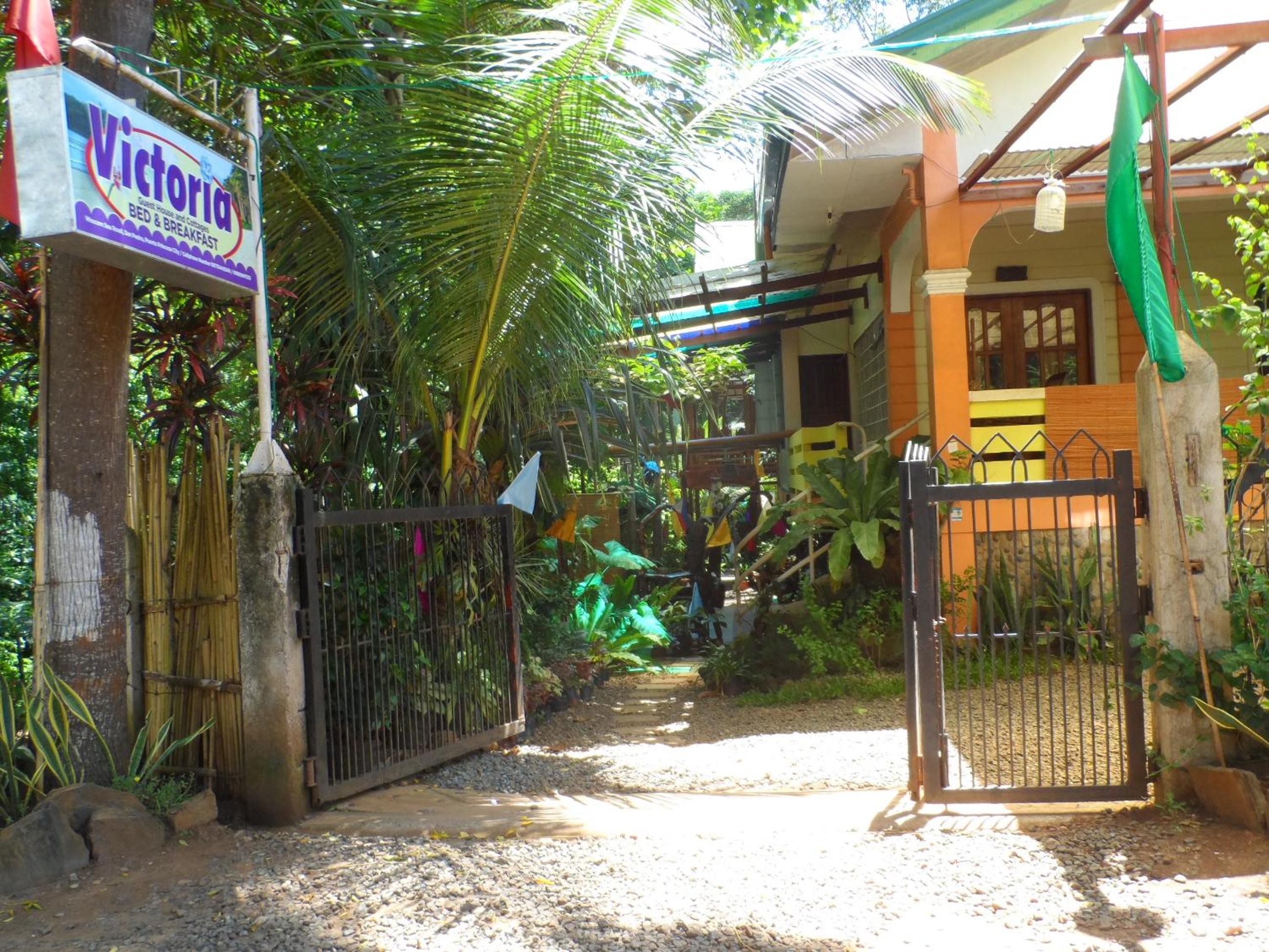 Victoria Guest House and Cottages