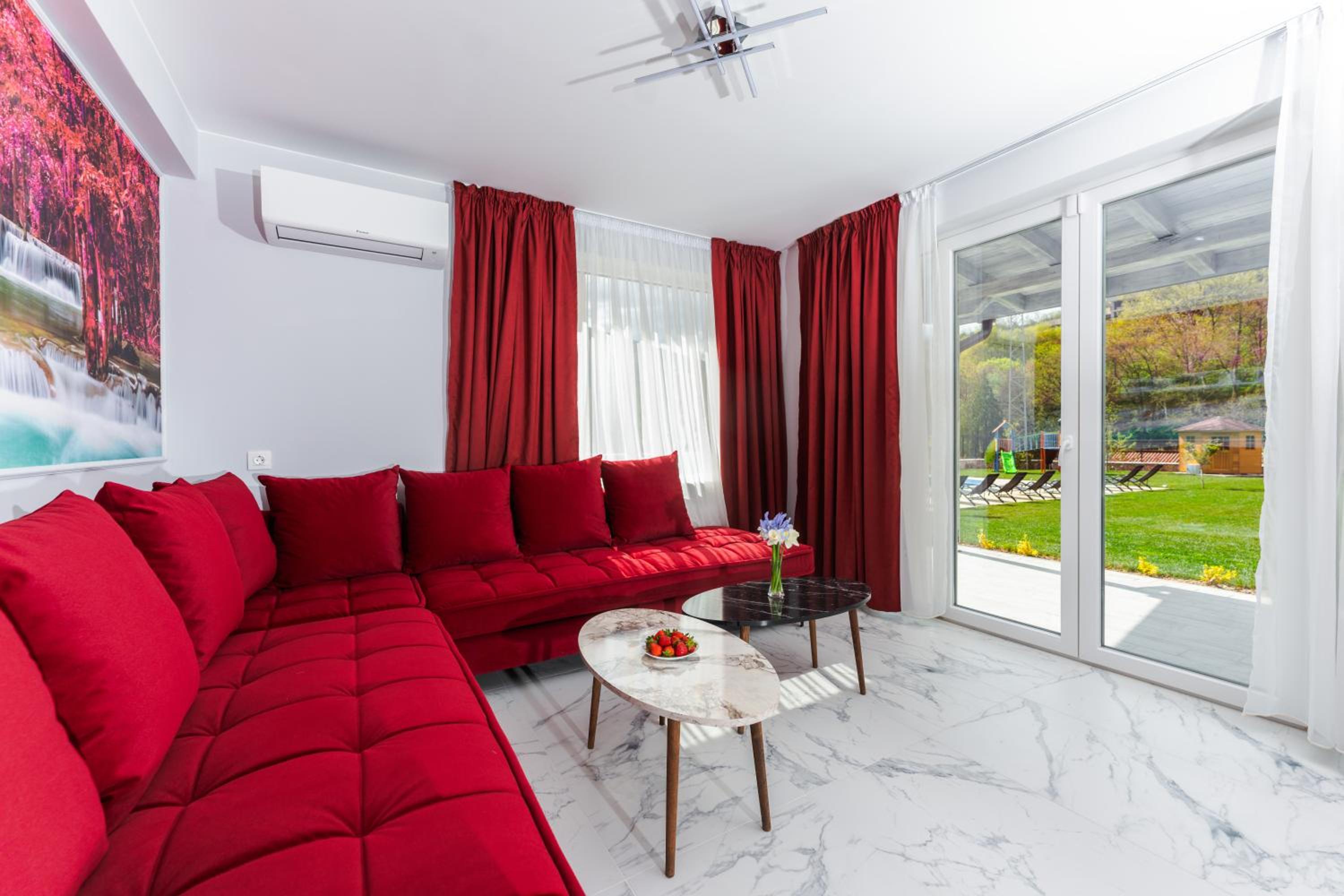 ENEVI Guest Houses-Къщи за гости Еневи