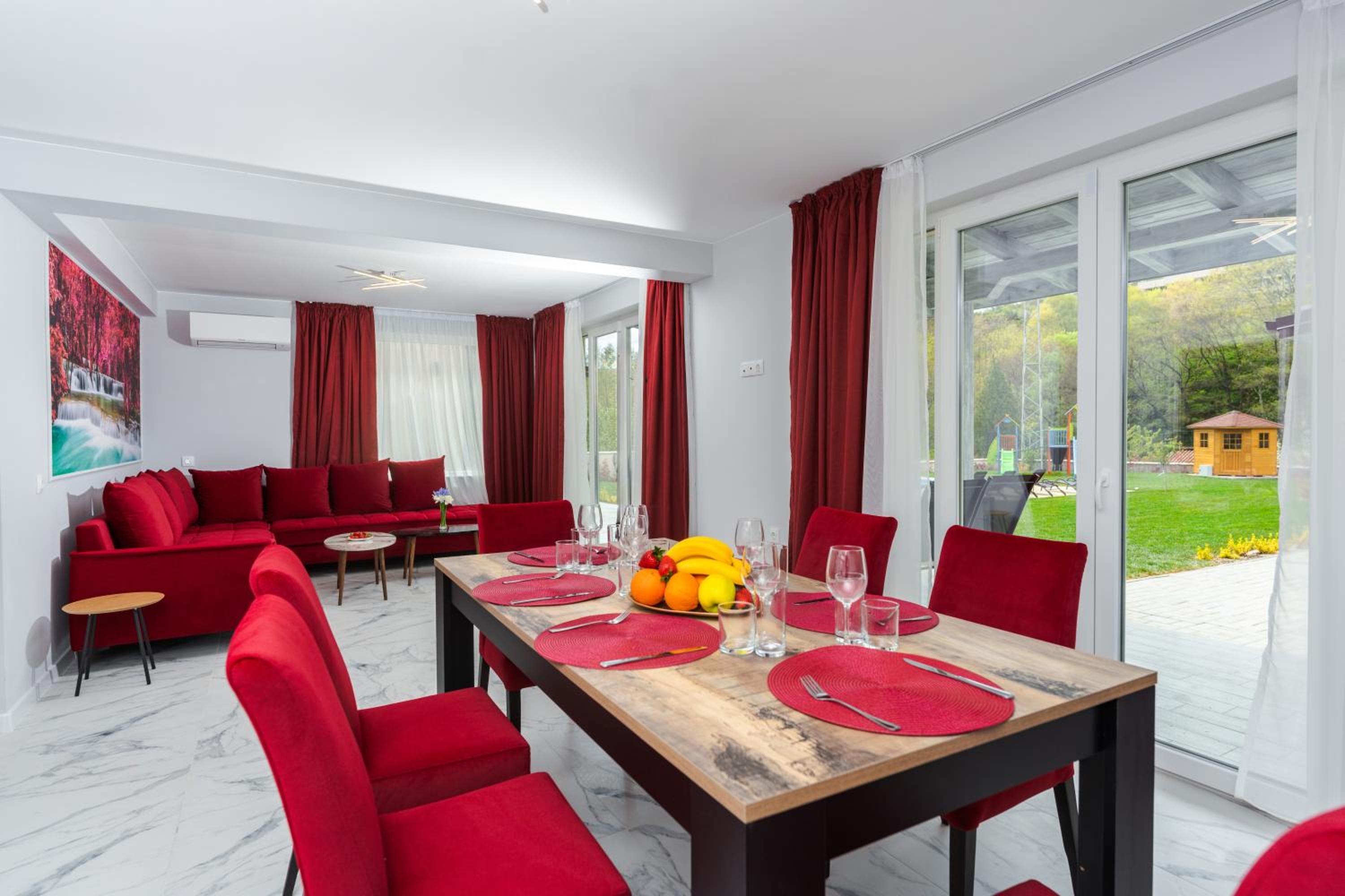 ENEVI Guest Houses-Къщи за гости Еневи