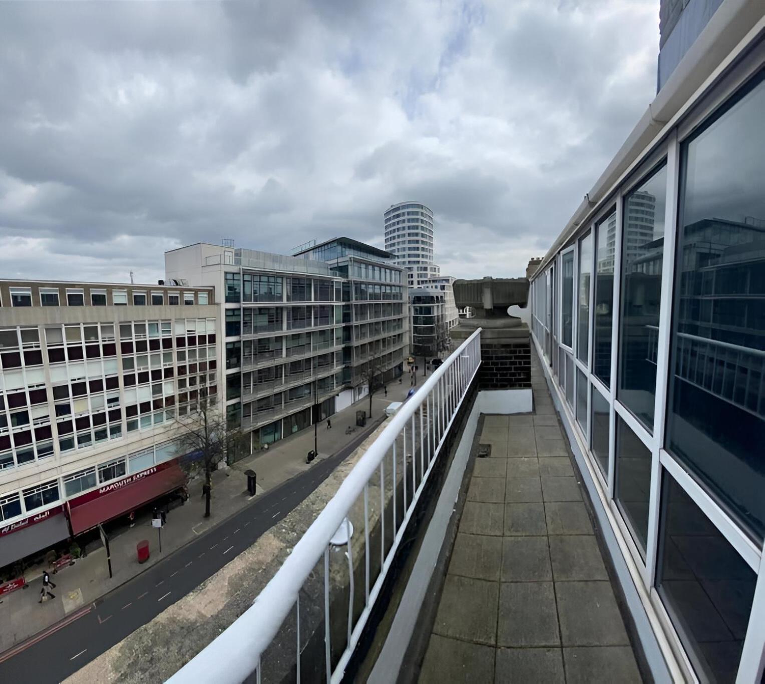Luxurious 2-Bedroom Penthouse In Marble Arch -65GC