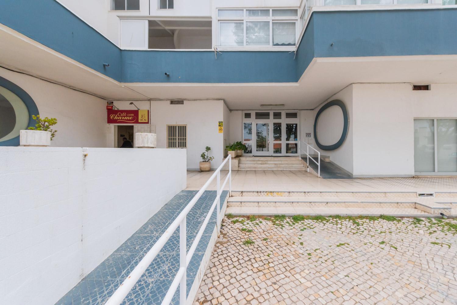 BeGuest Caparica Beach & Surf view 3