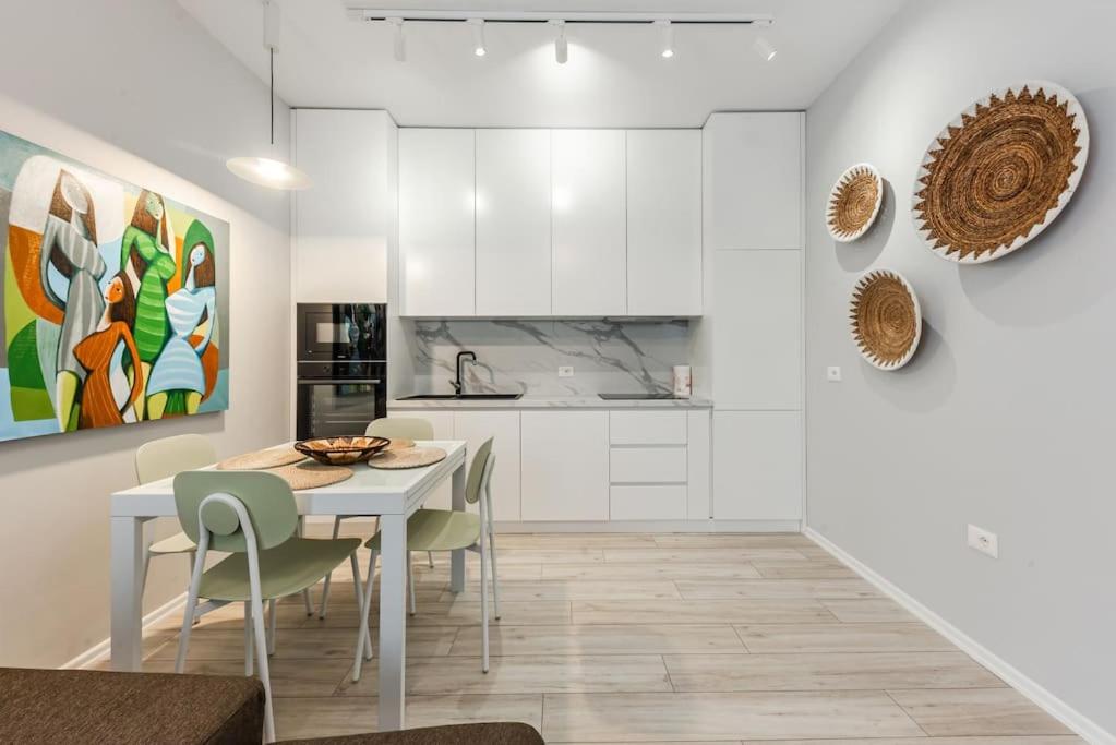The Funky Apartment by PikHost