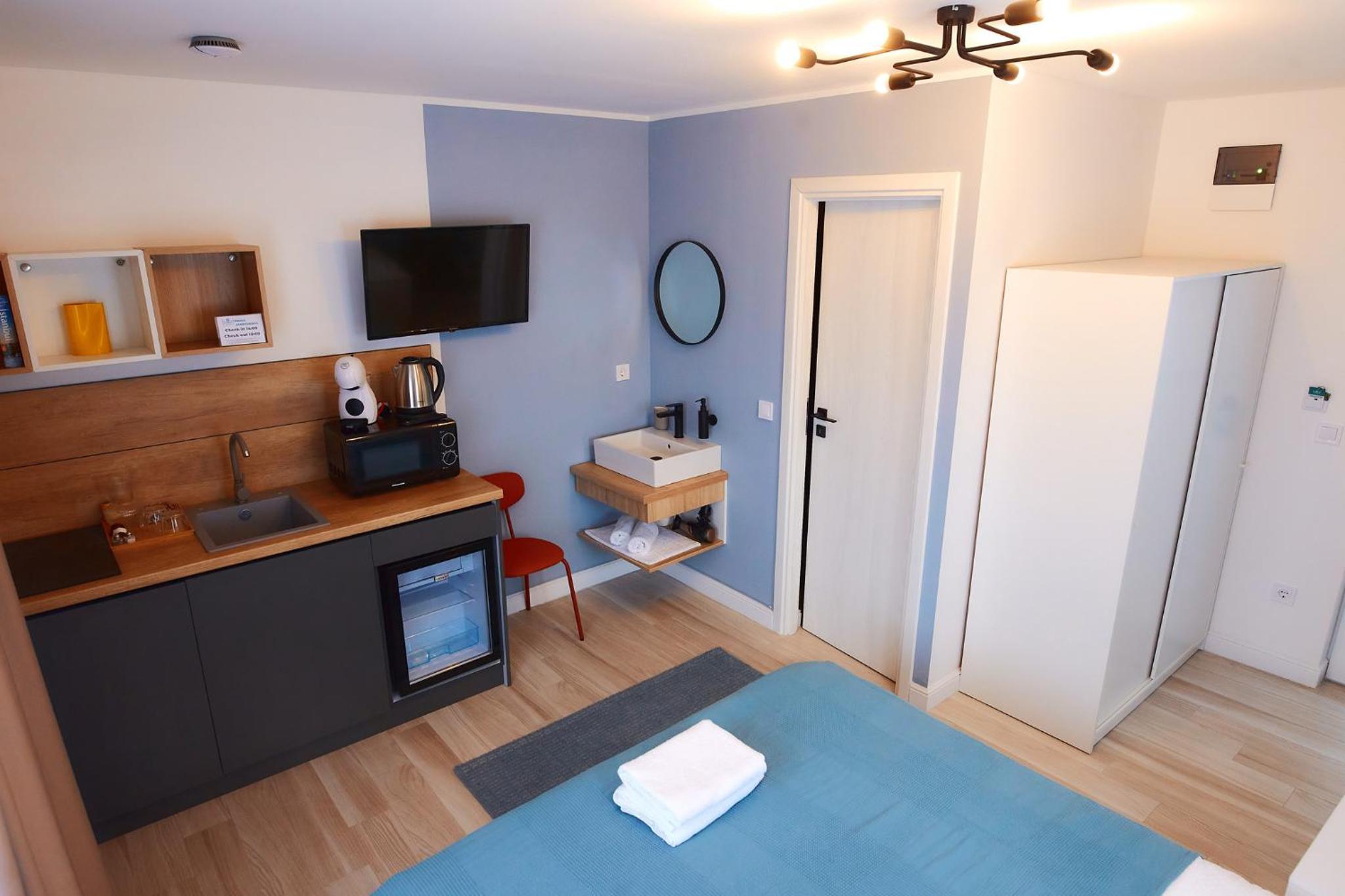 PRIMA APARTMENTS