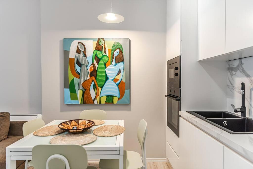 The Funky Apartment by PikHost