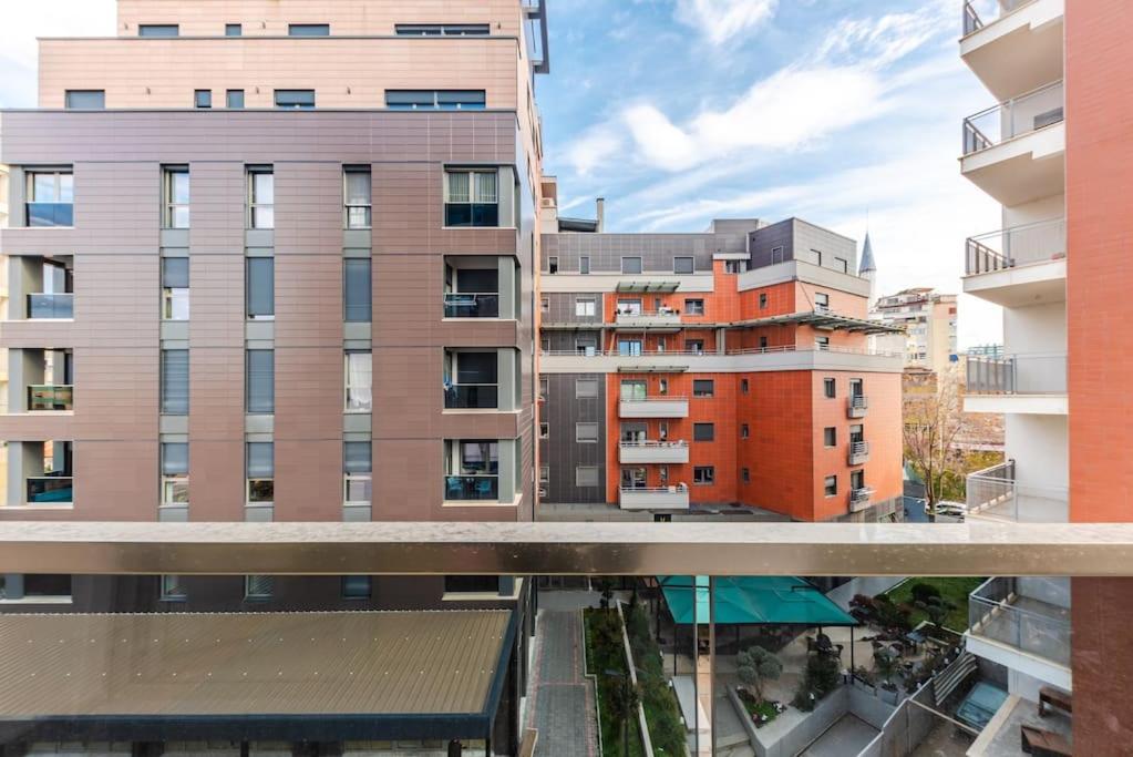The Funky Apartment by PikHost