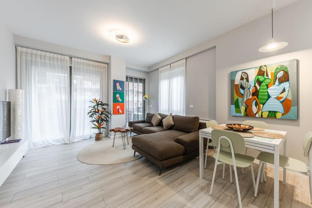 The Funky Apartment by PikHost