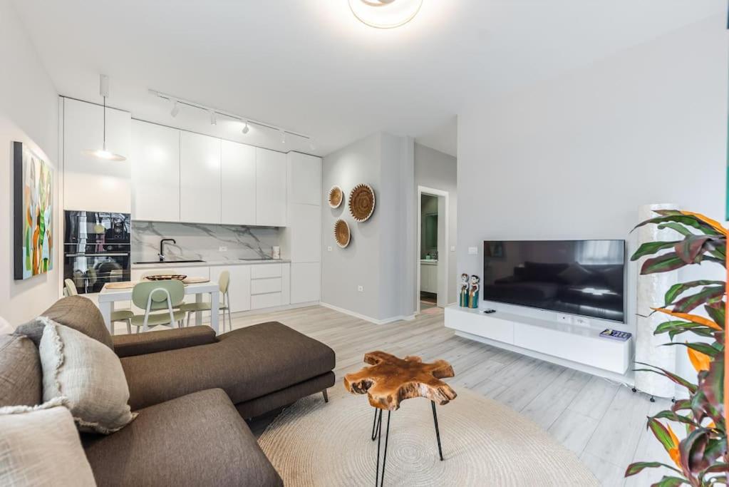 The Funky Apartment by PikHost