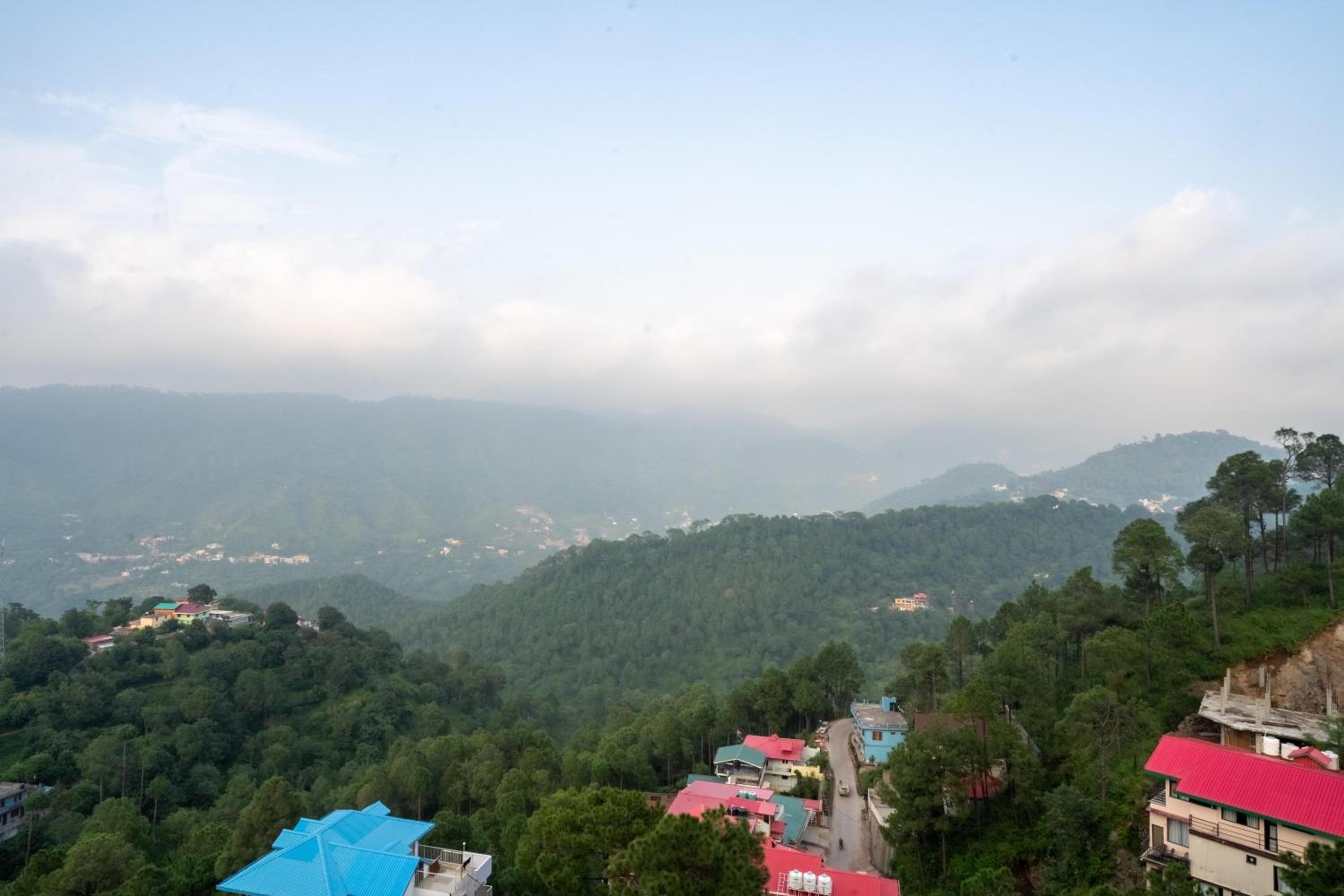 The hill crest valley view apartments kasauli view 5