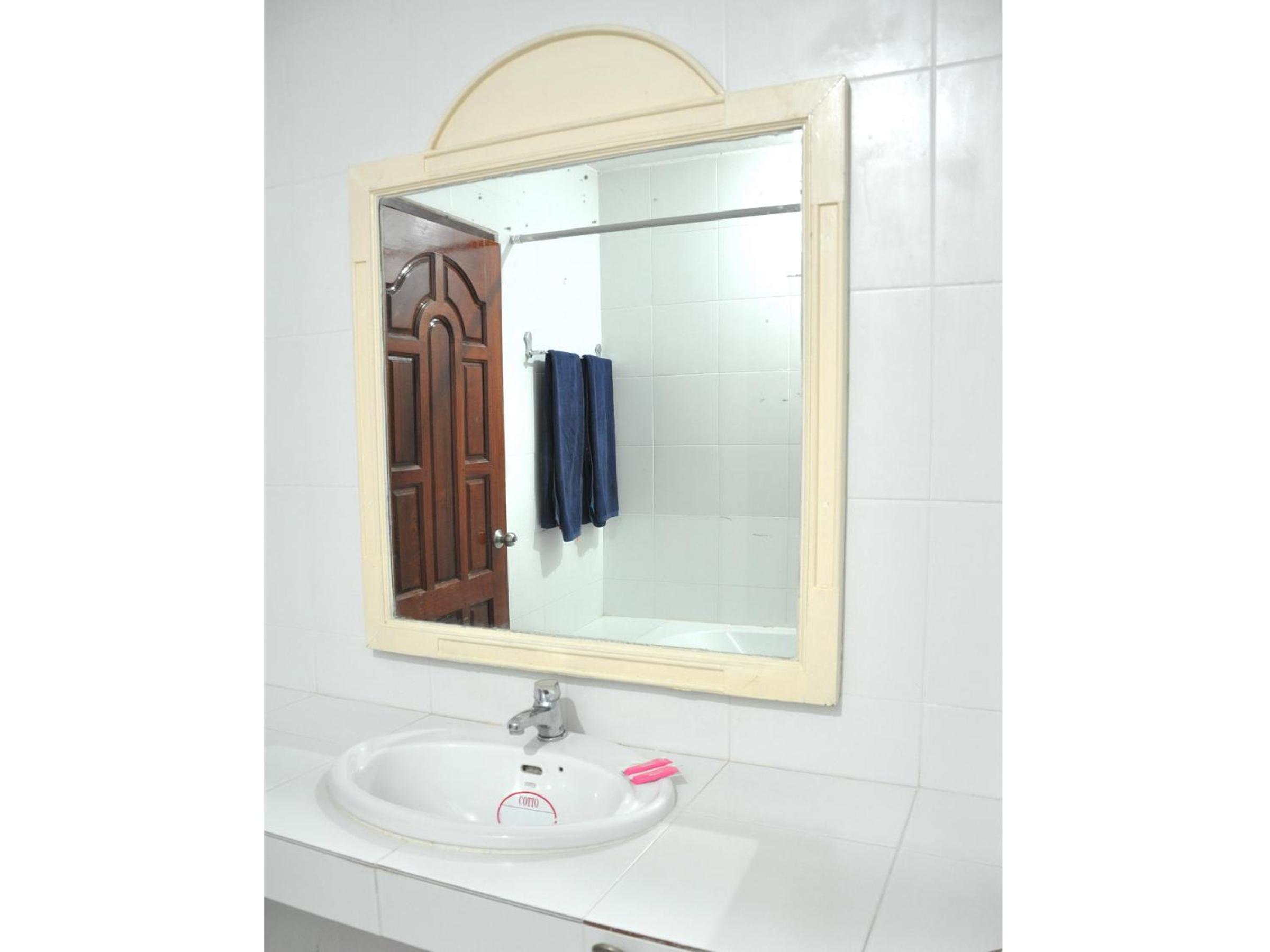 Highfive Guest House
