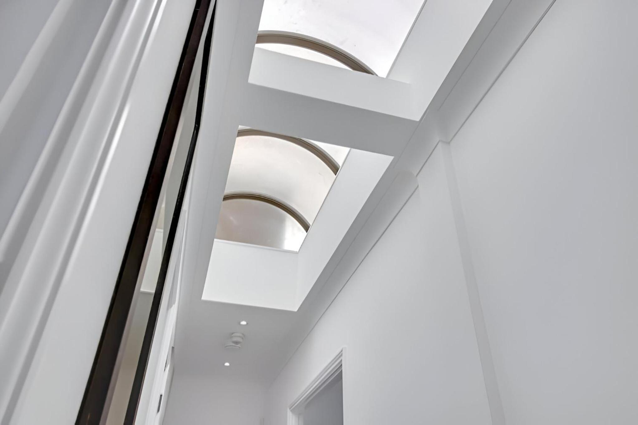 Luxurious 2-Bedroom Penthouse In Marble Arch -65GC