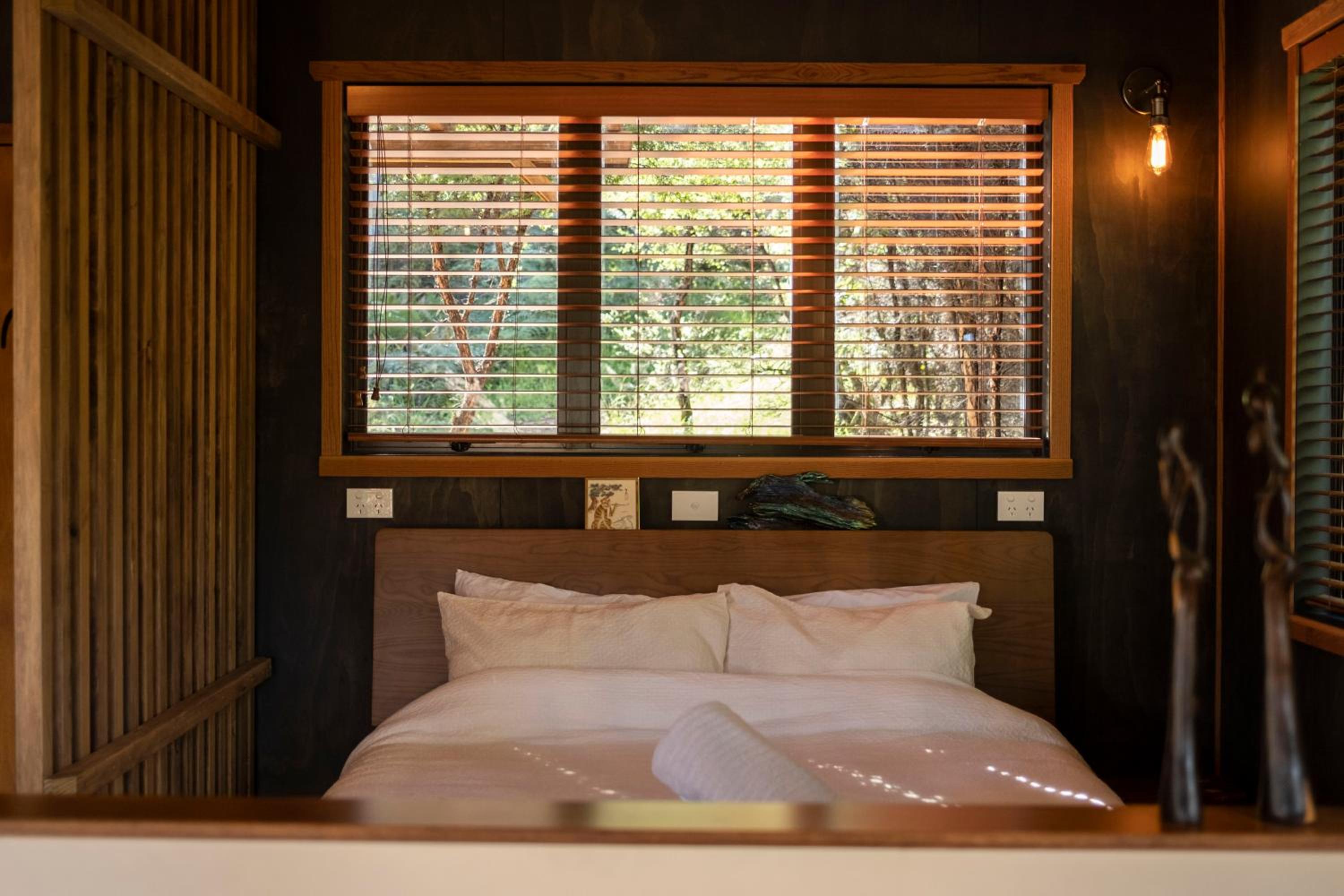 Modern, Cosy Hideaway - Rua Nuka Raglan view 3