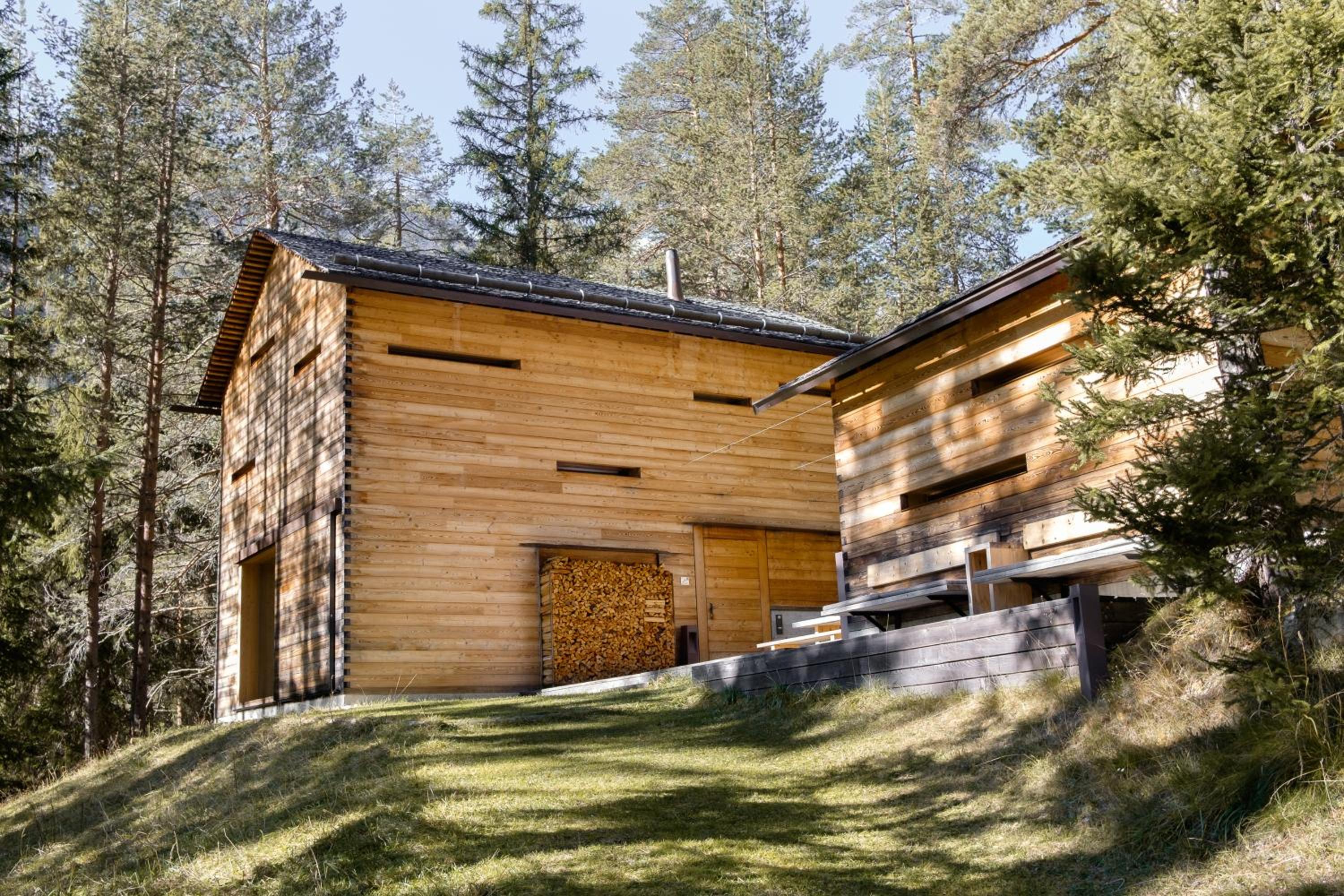 Mountain Lodge Tamersc view 2
