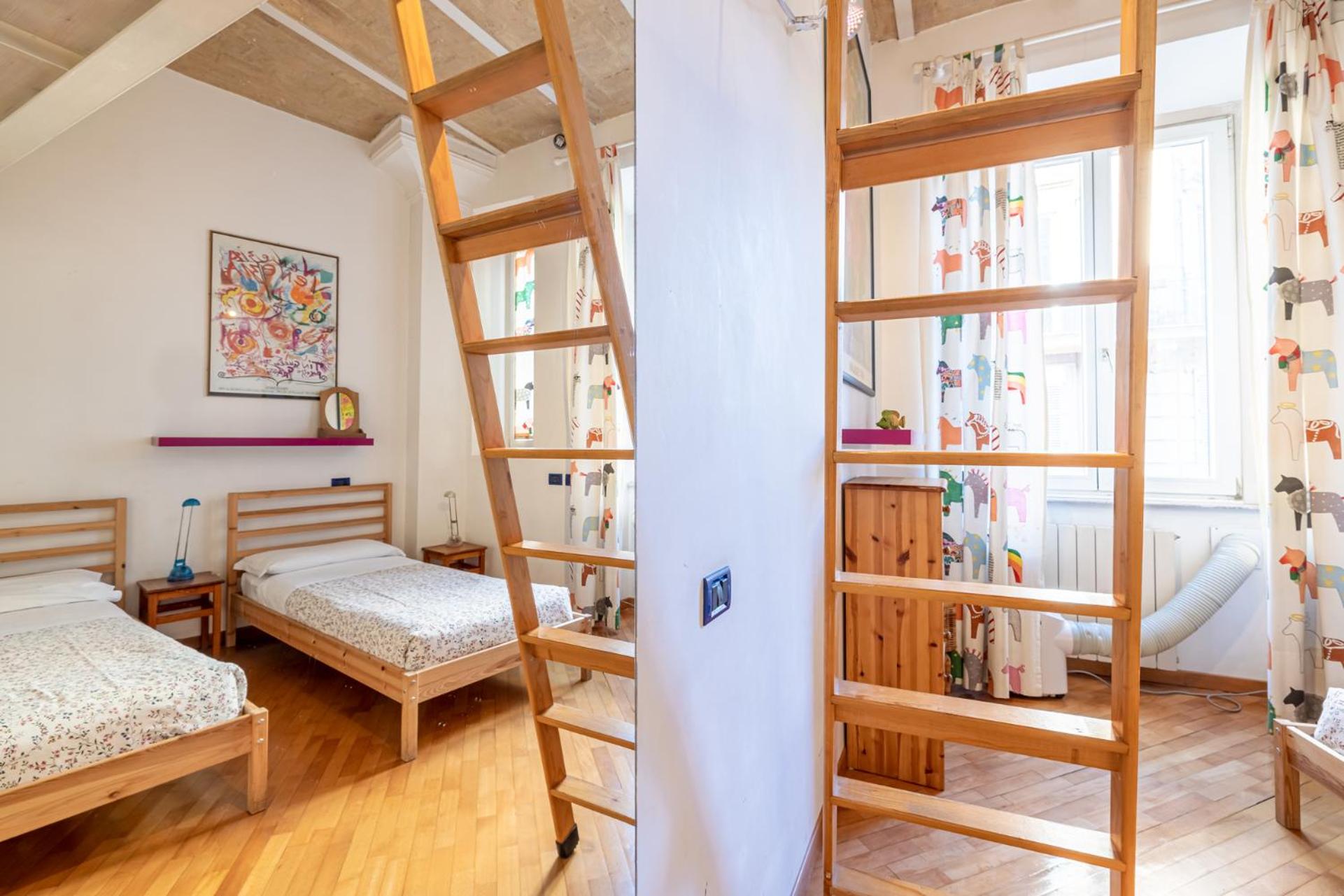New Trastevere Home: big, elegant, comfy apartment