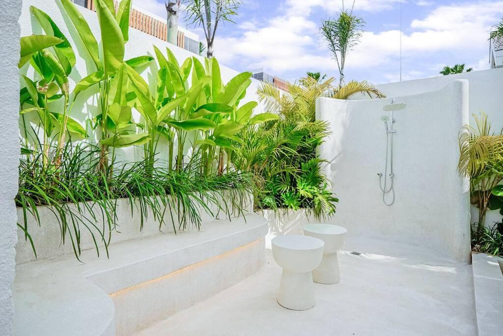 Tiny Villa Nyanyi - Architectural House 4 mins from Beach
