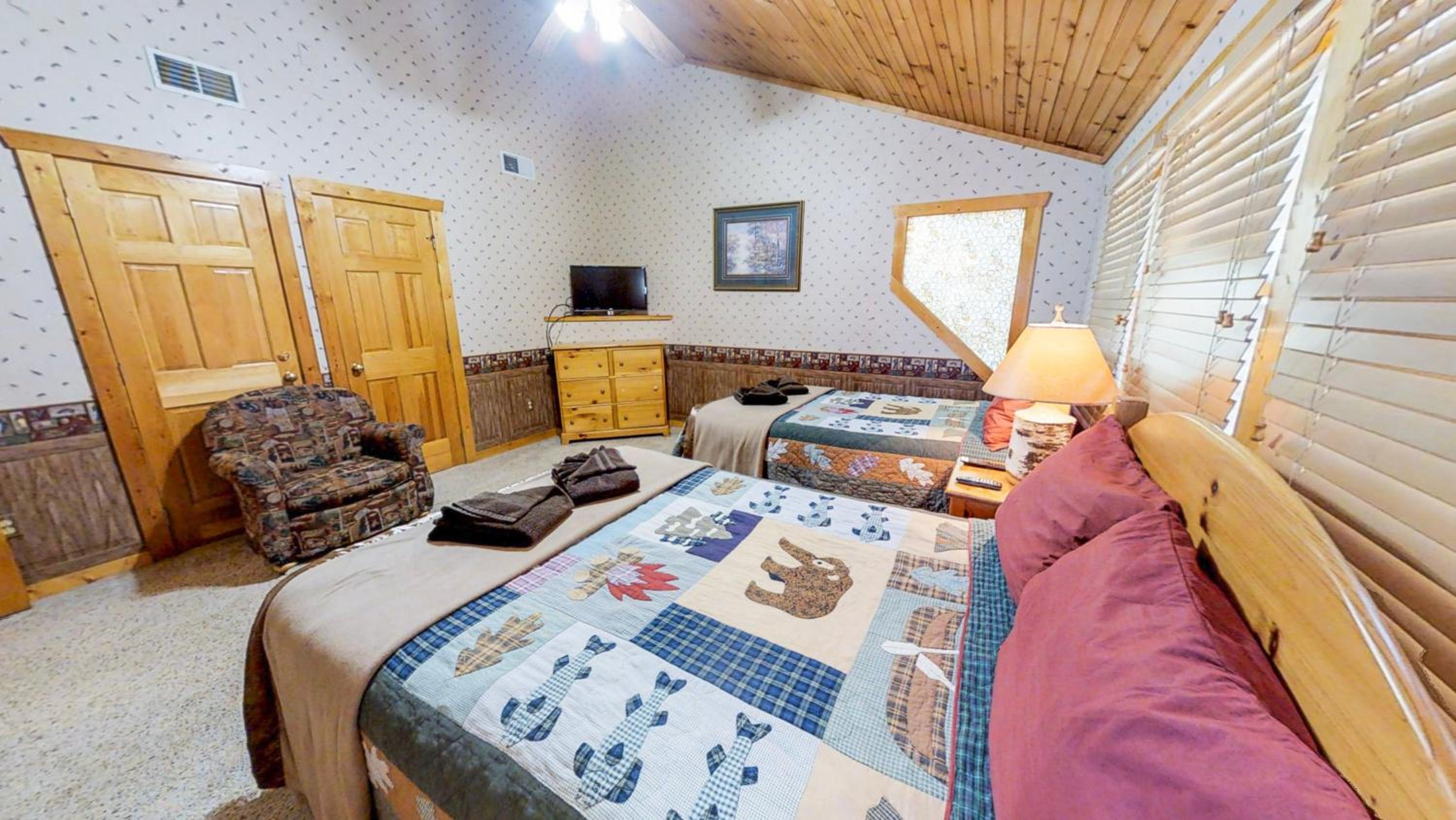 Smoky Mountain Lodge