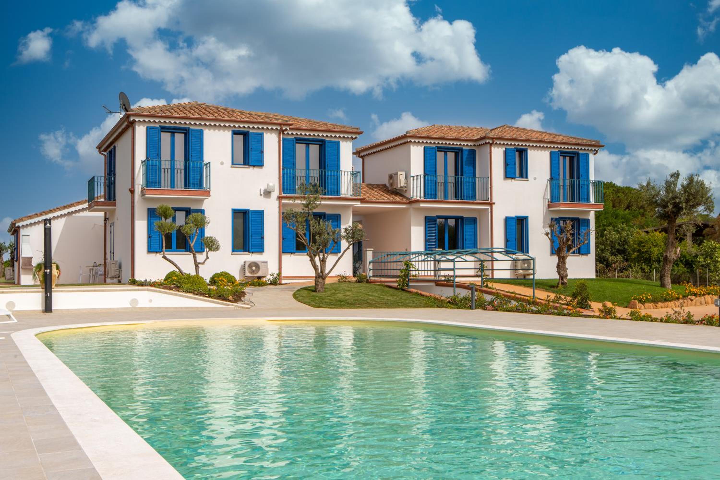 Acquamarina, appartamenti sul mare con piscina view 2