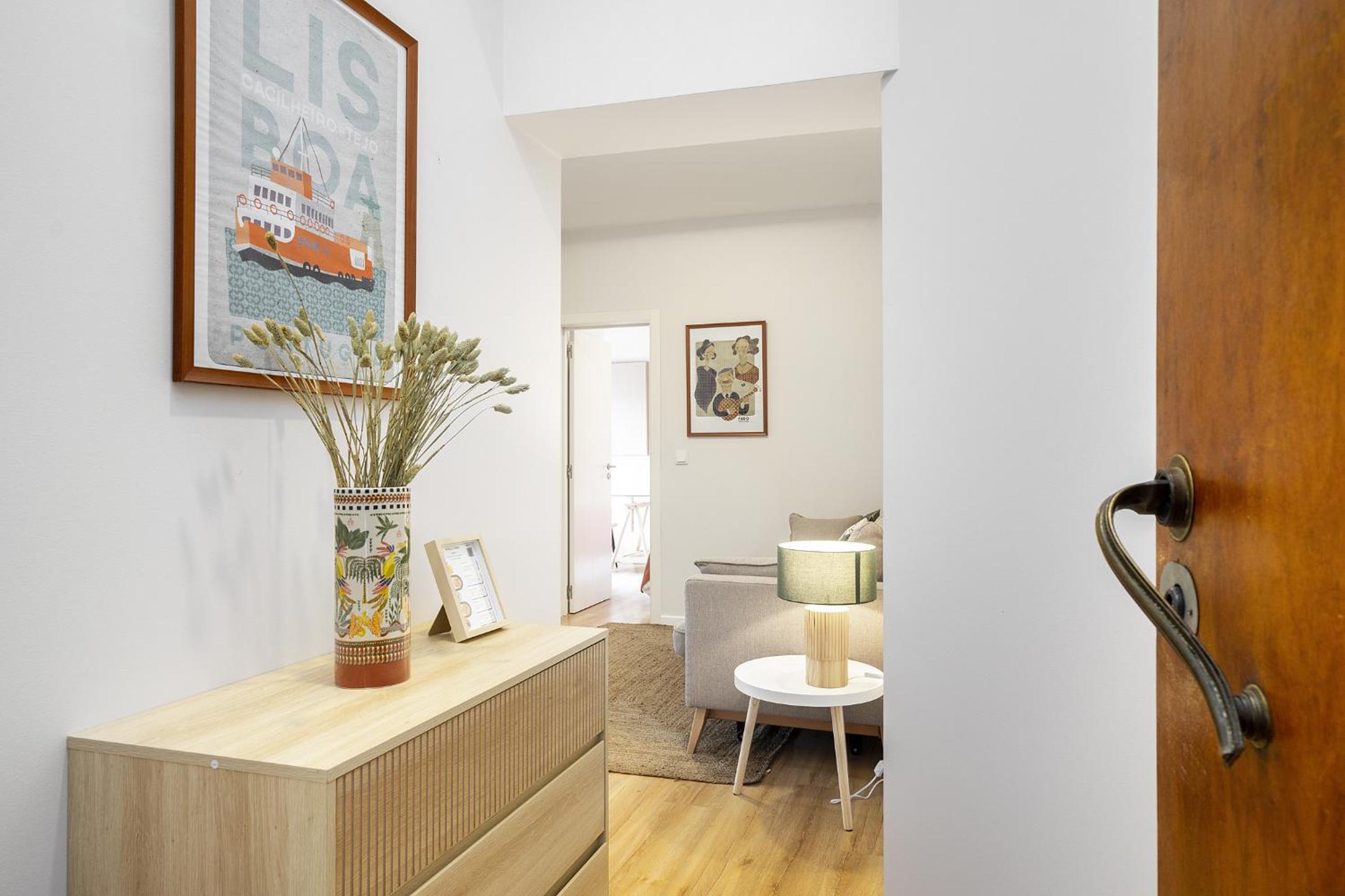 Cozy Apartment in Lisbon by Soulplaces view 4