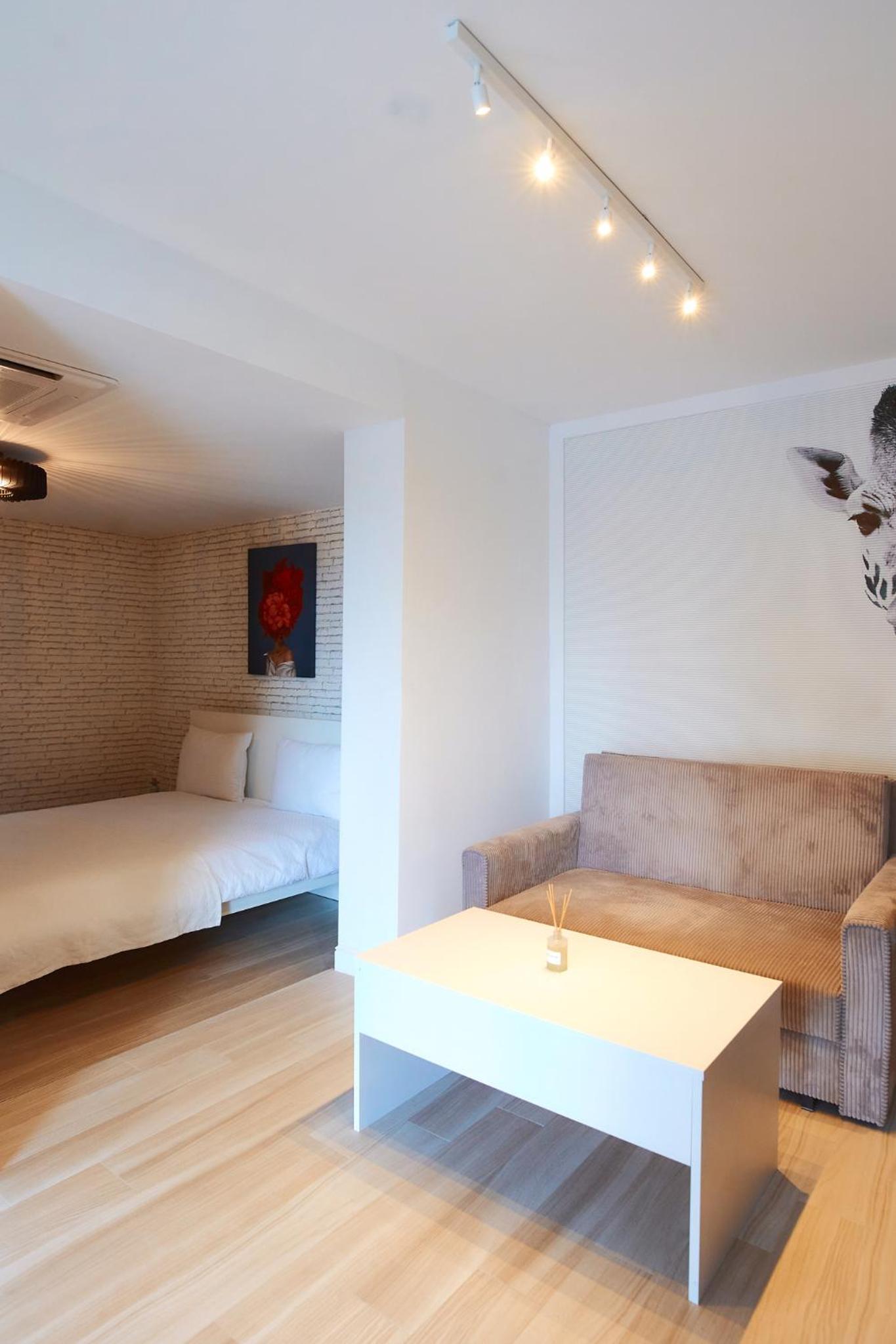 PRIMA APARTMENTS