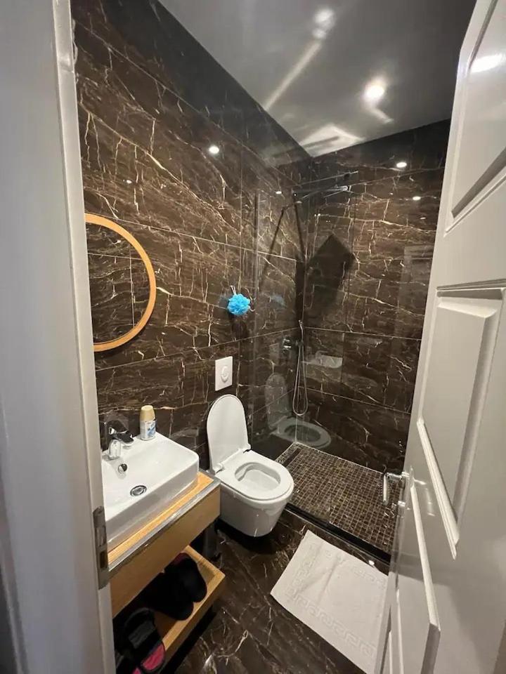 Urban Room 1