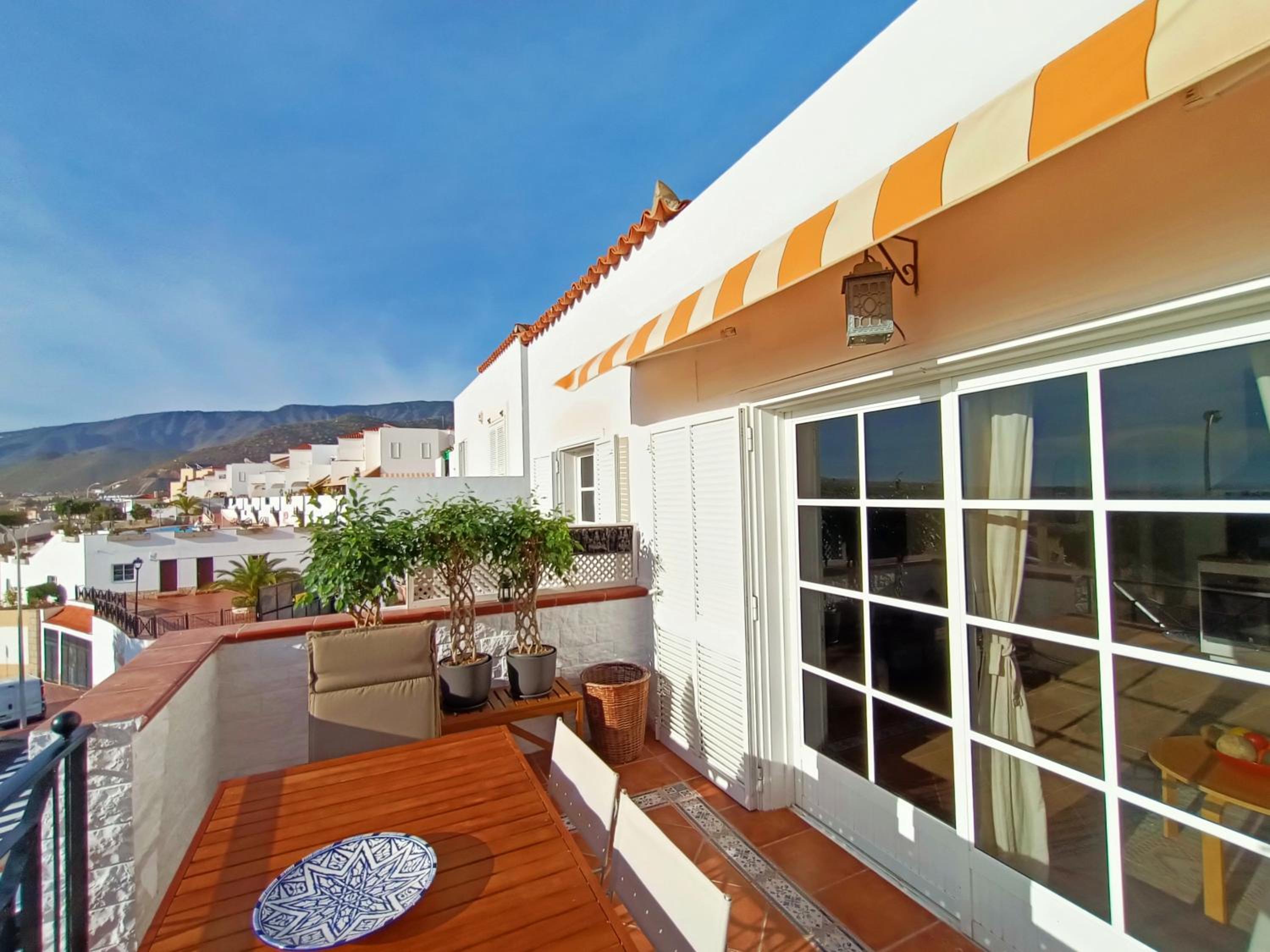 Costa Adeje Topfloor corner panoramics views & pools