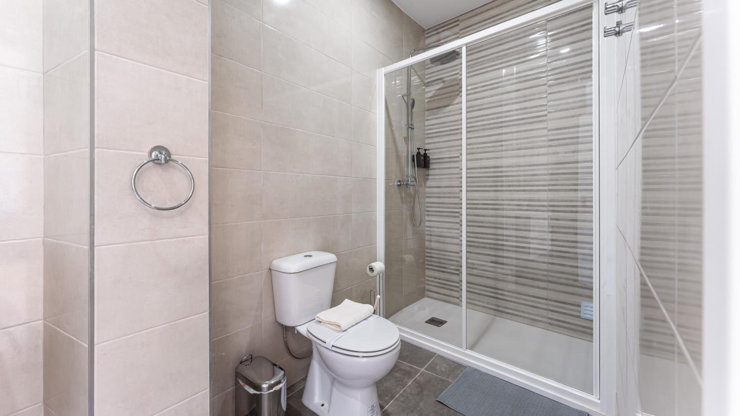 Modern Retreat 2 in Faro by Lovelystay view 5