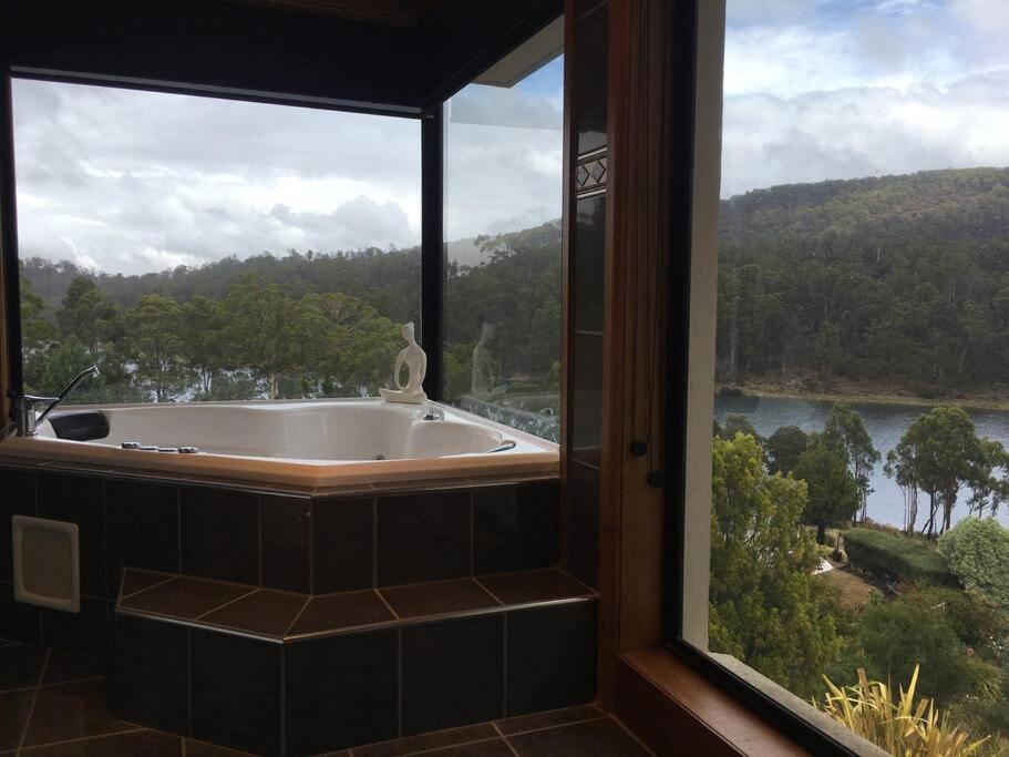 Blackstone Lakeside 4 Bedrooms 2 Bathrooms