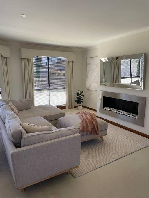 Blackstone Lakeside 4 Bedrooms 2 Bathrooms