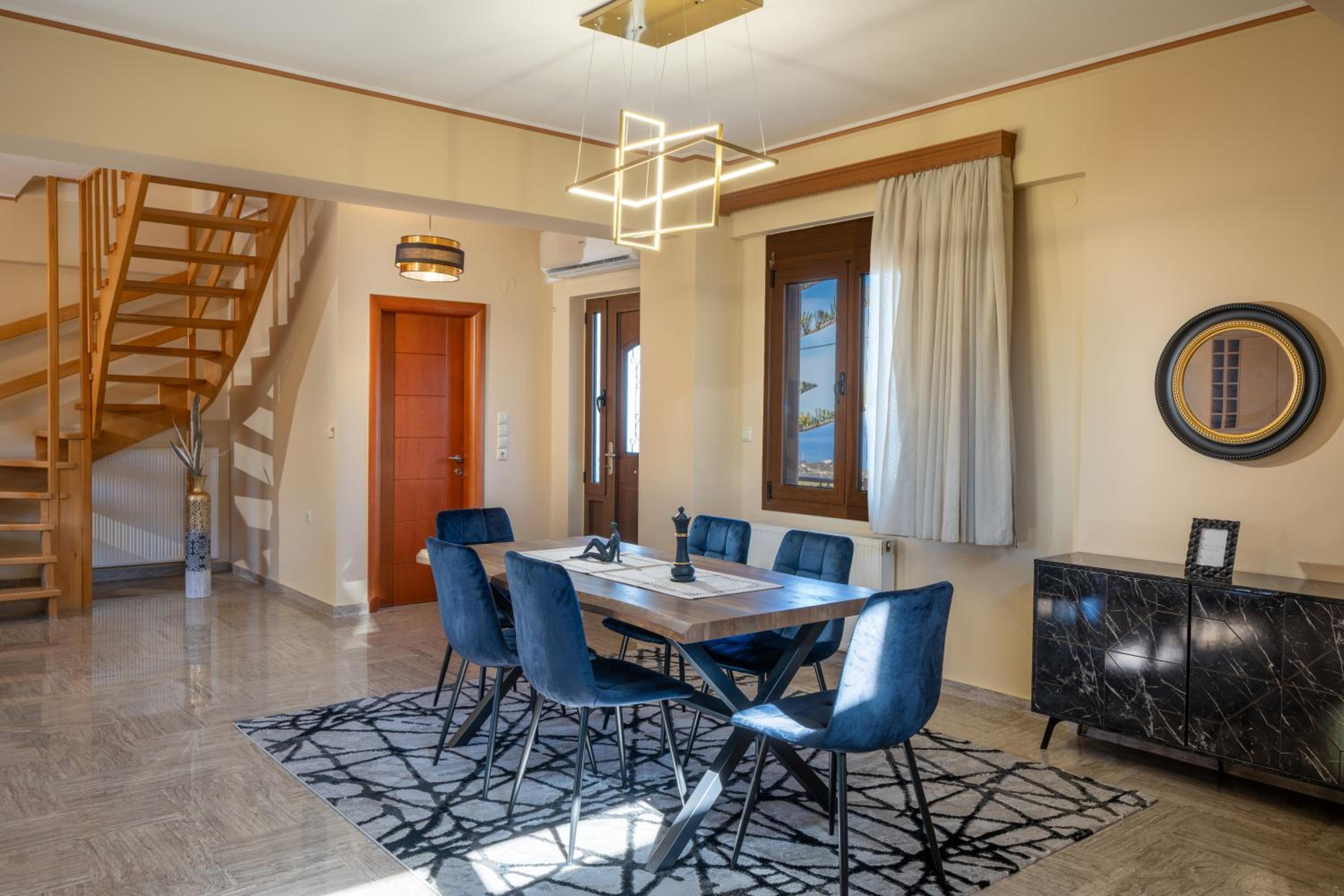 Chrisiis Villa