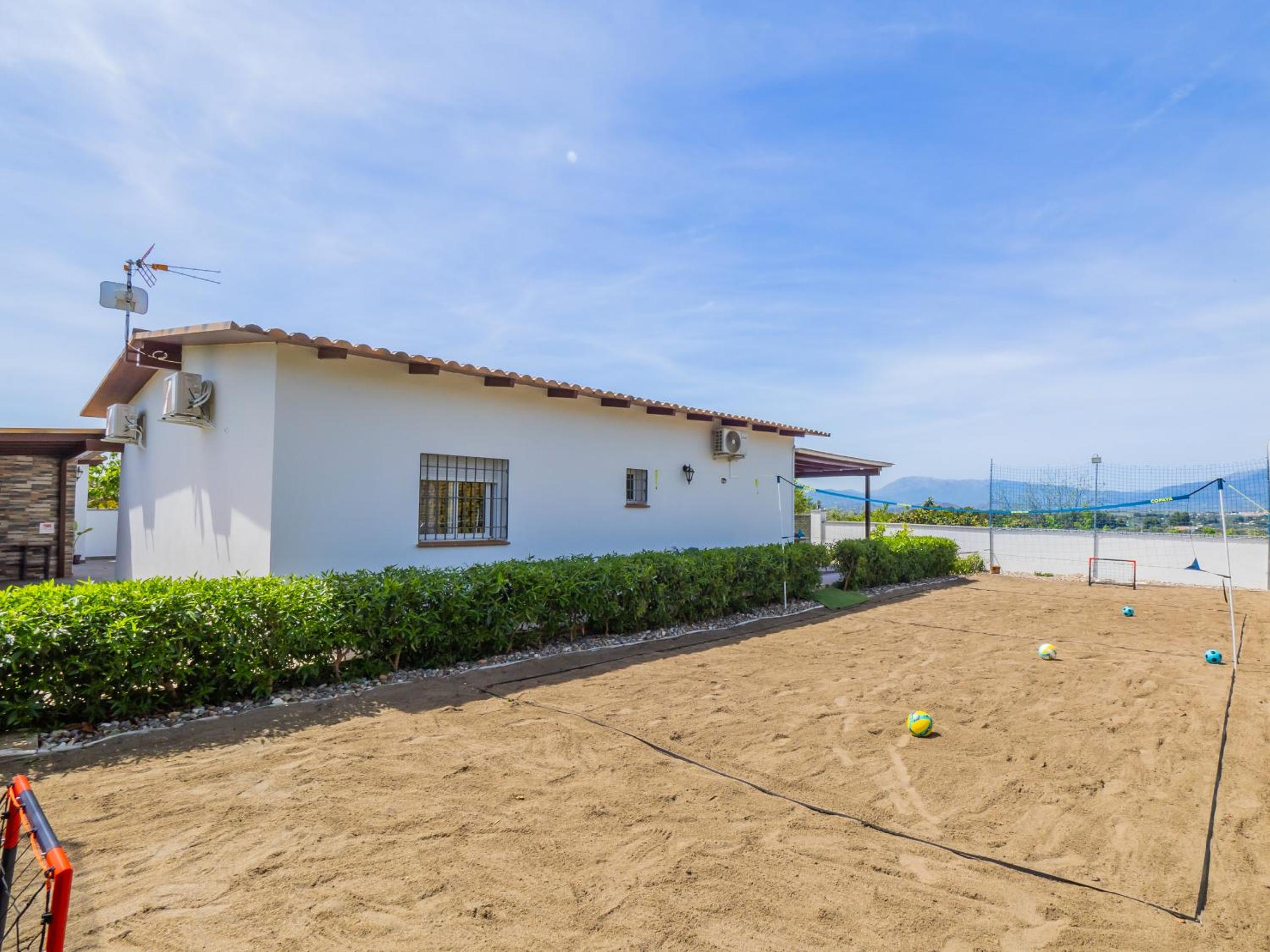 Cubo's Villa Marifran